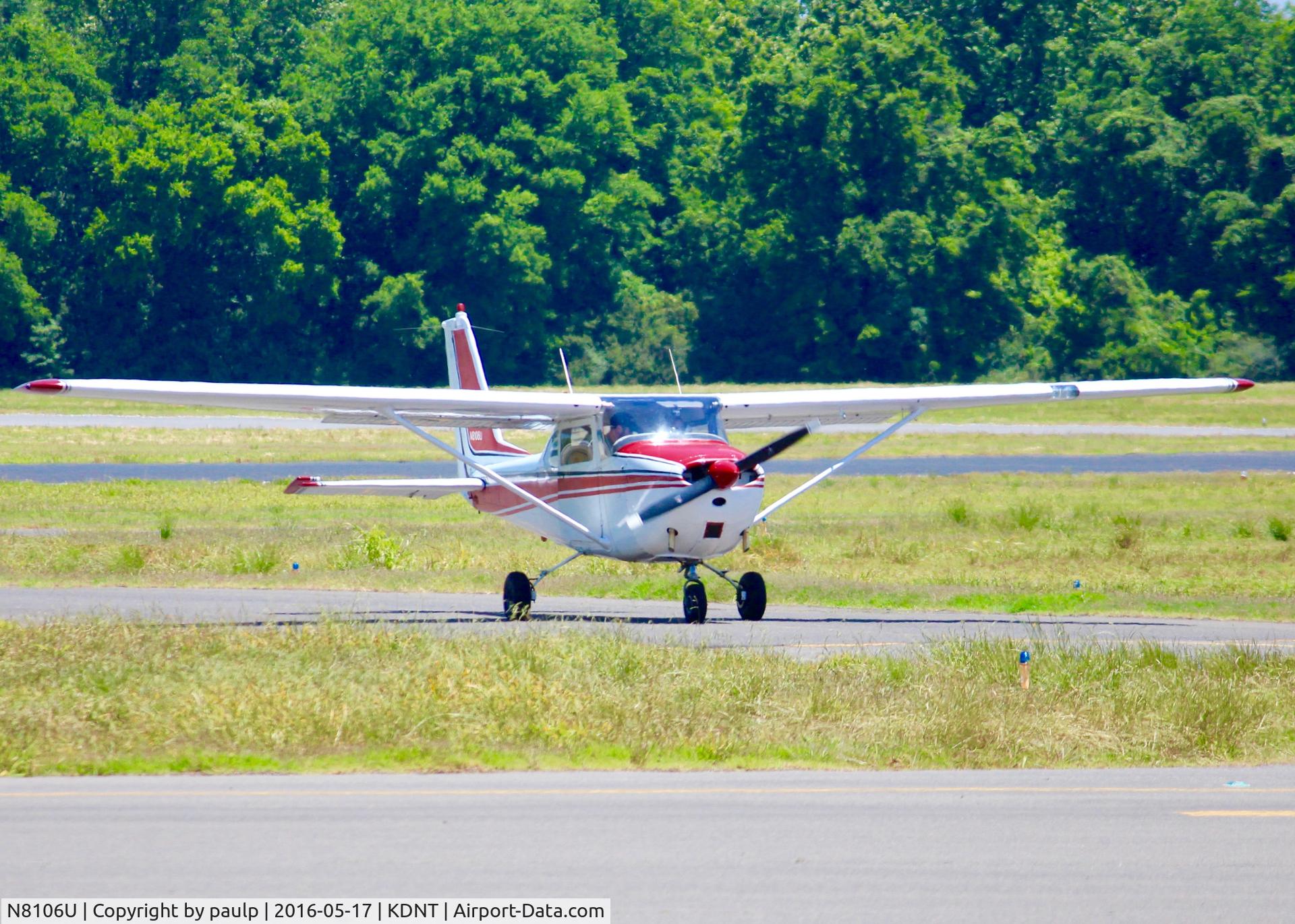 N8106U, 1964 Cessna 172F C/N 17252006, At Downtown Shreveport.