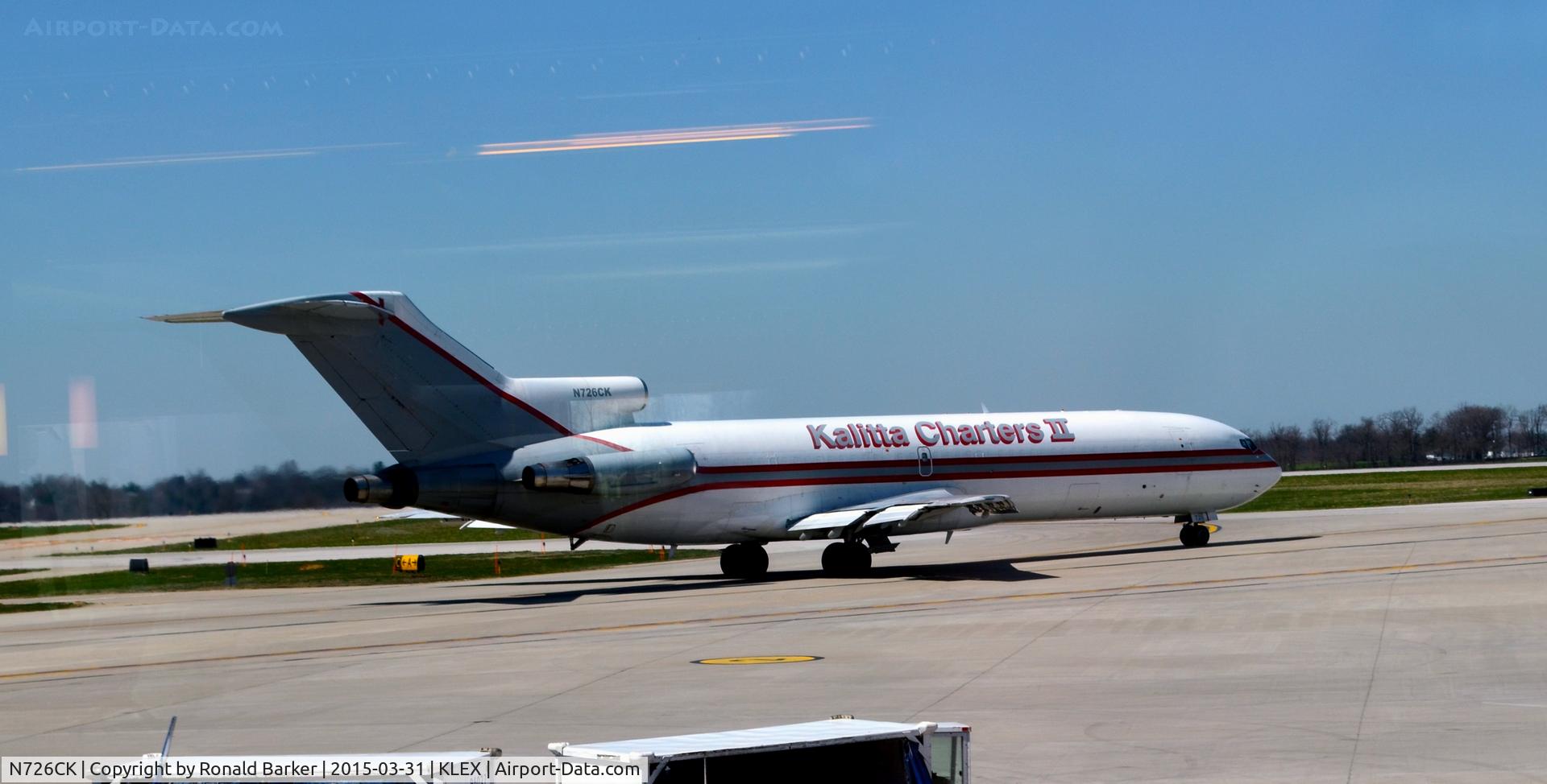 N726CK, 1980 Boeing 727-2M7 C/N 21951, Taxi Lexington