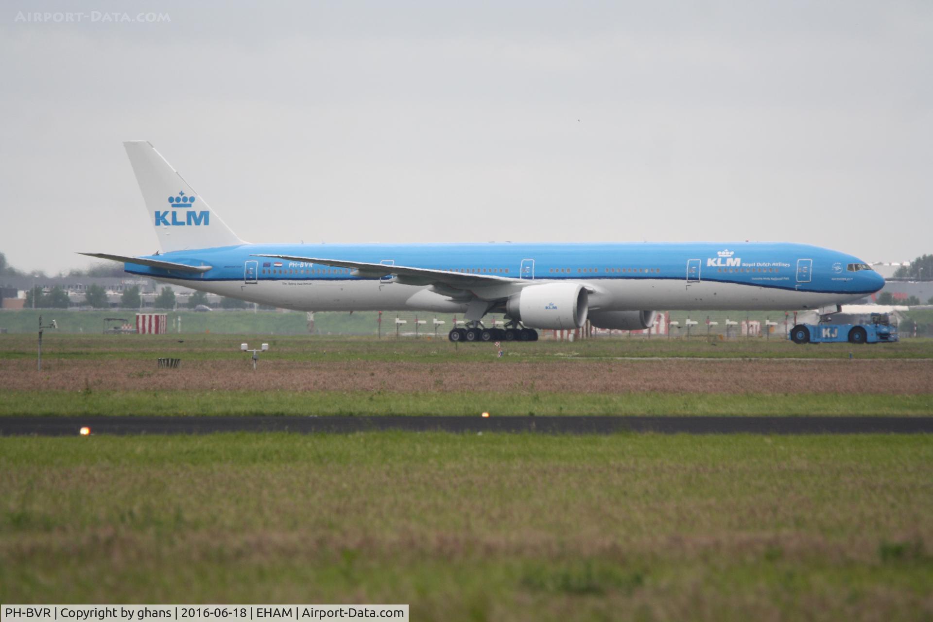 PH-BVR, 2016 Boeing 777-306/ER C/N 61603, towed to the gate