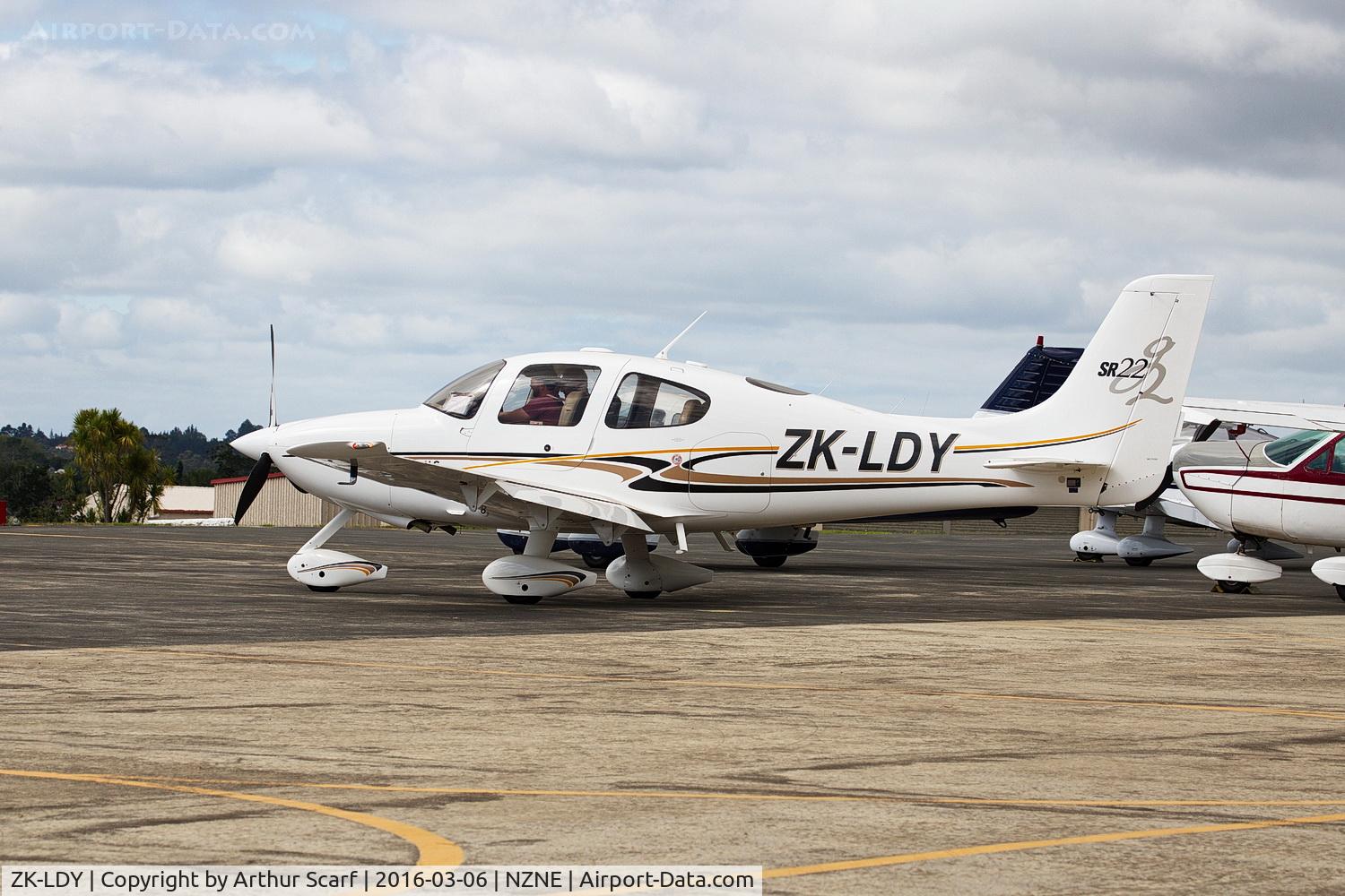 ZK-LDY, 2004 Cirrus SR22 G2 C/N 0895, ZK-LDY - ex VH-SDL North Shore Aerodrome Auckland NZ 6th March 2016