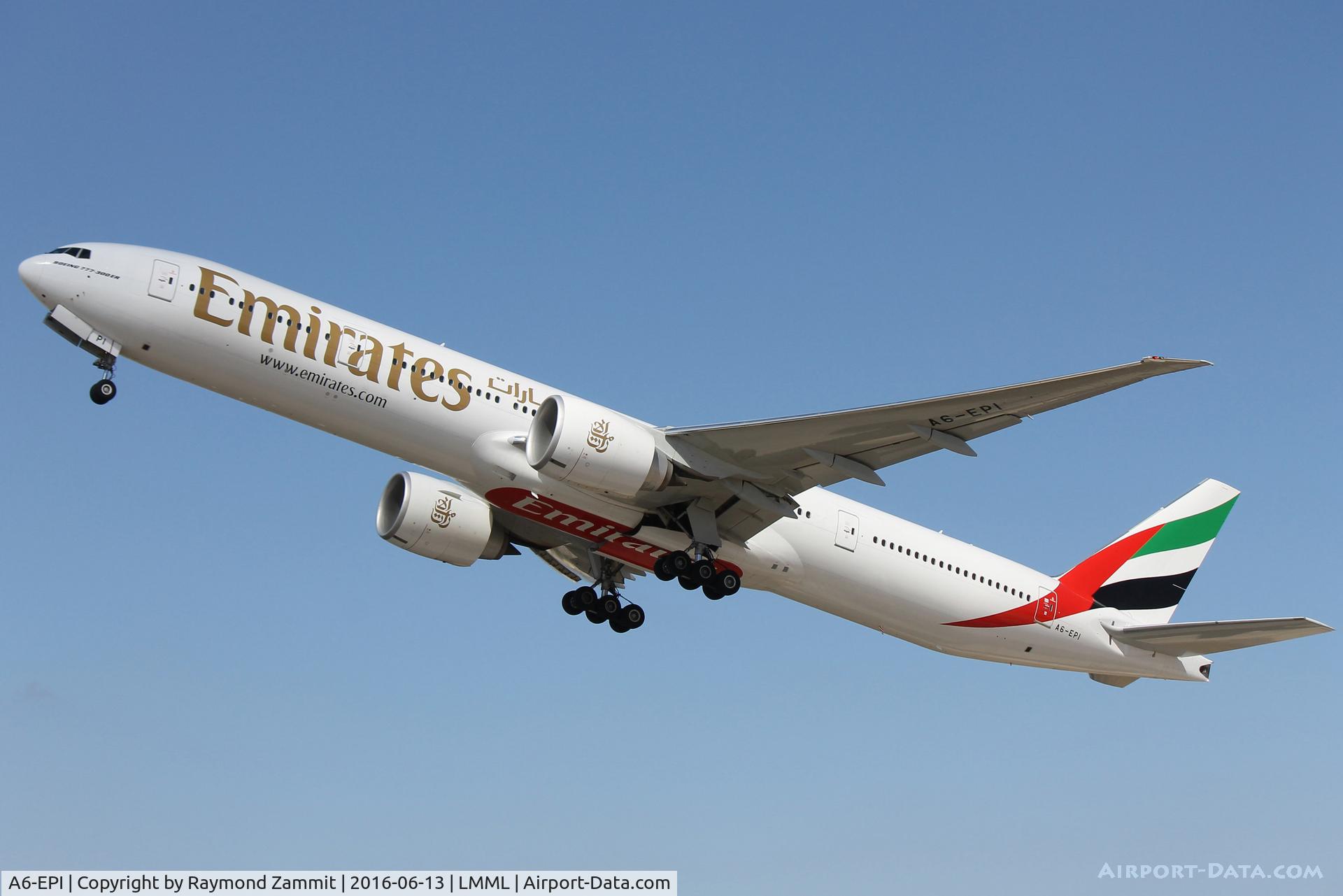 A6-EPI, 2015 Boeing 777-31H/ER C/N 42328/1364, B777 A6-EPI Emirates Airlines