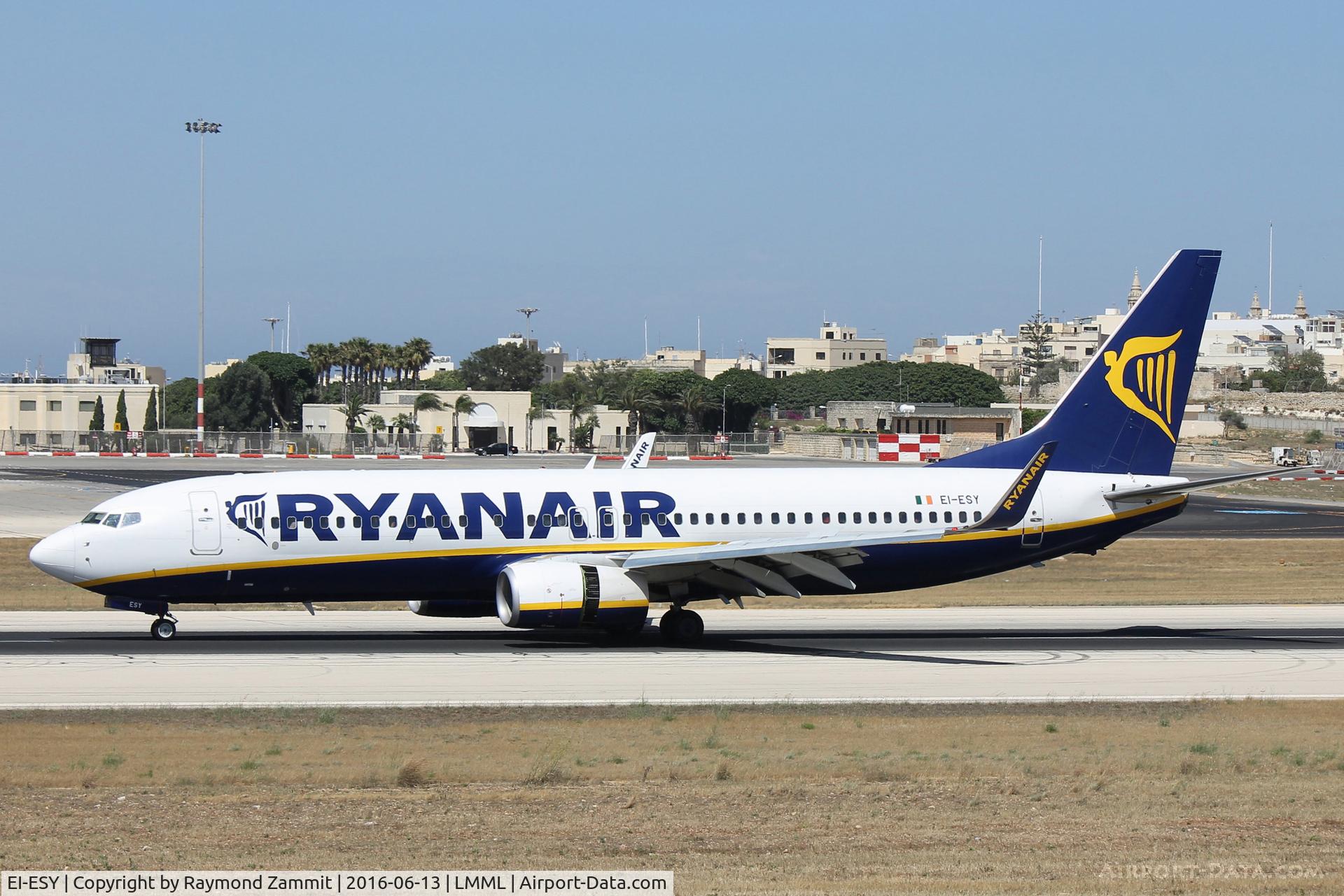 EI-ESY, 2011 Boeing 737-8AS C/N 34999, B737-800 EI-ESY Ryanair