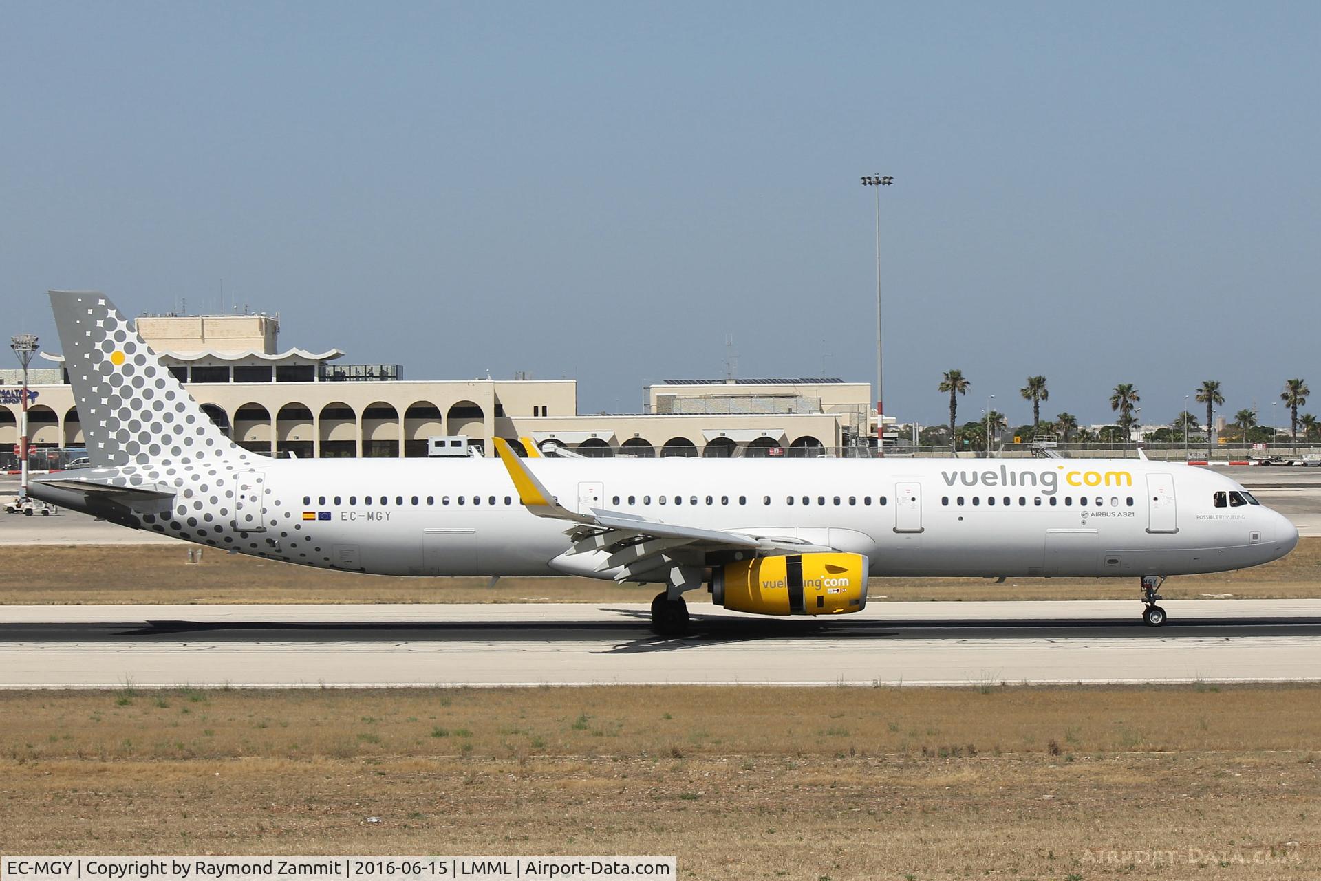 EC-MGY, 2015 Airbus A321-231 C/N 6638, A321 EC-MGY Vueling