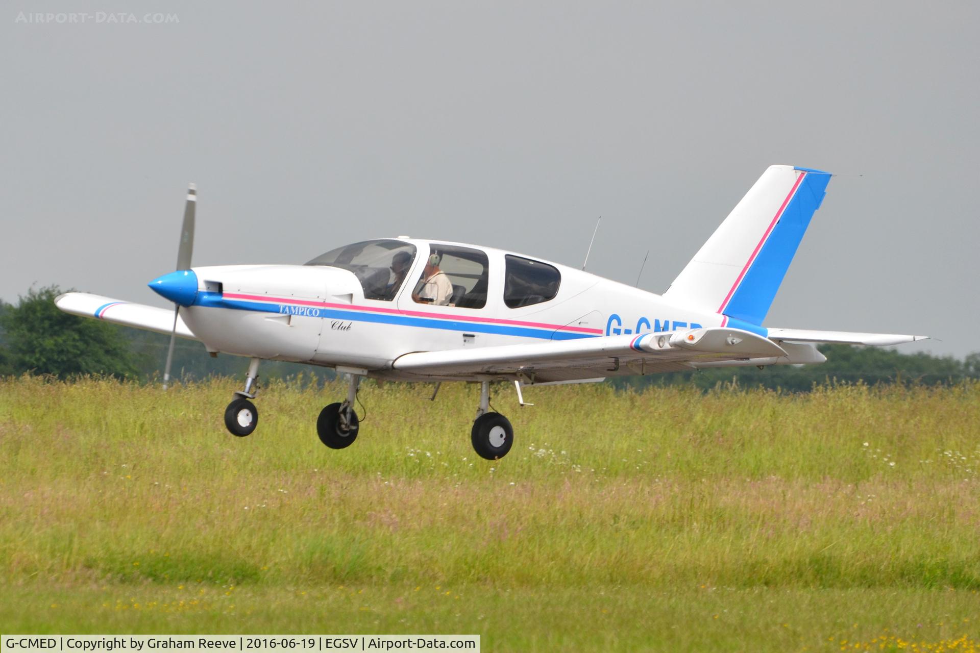 G-CMED, 2000 Socata TB-9 Tampico C/N 1867, Landing at Old Buckenham.