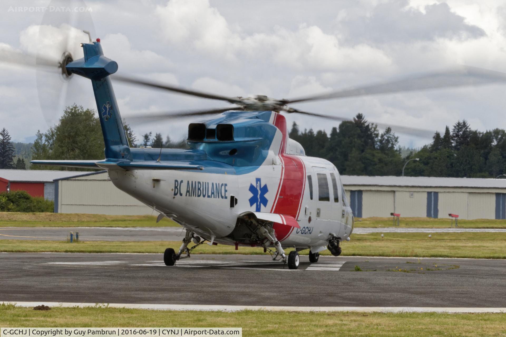 C-GCHJ, 1998 Sikorsky S-76C C/N 760496, Ready to take off
