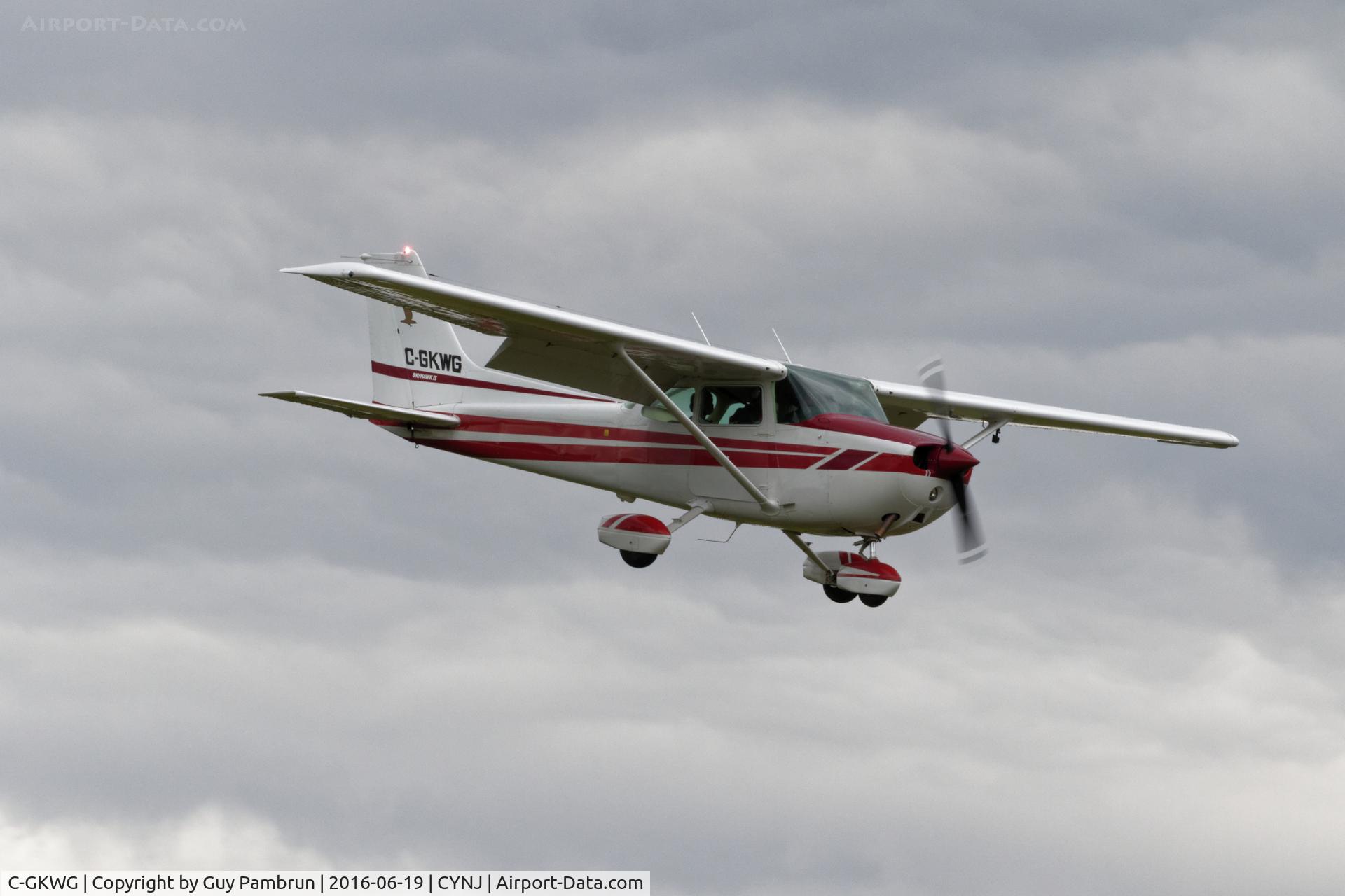 C-GKWG, 1979 Cessna 172N C/N 17271891, Landing