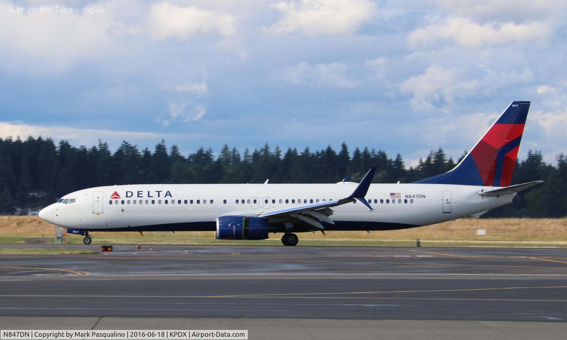 N847DN, 2015 Boeing 737-932/ER C/N 31958, Boeing 737-900ER