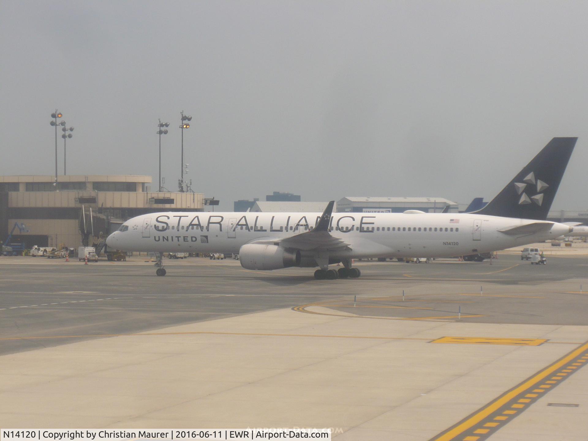 N14120, 1997 Boeing 757-224 C/N 27562, Star Alliance 757-224