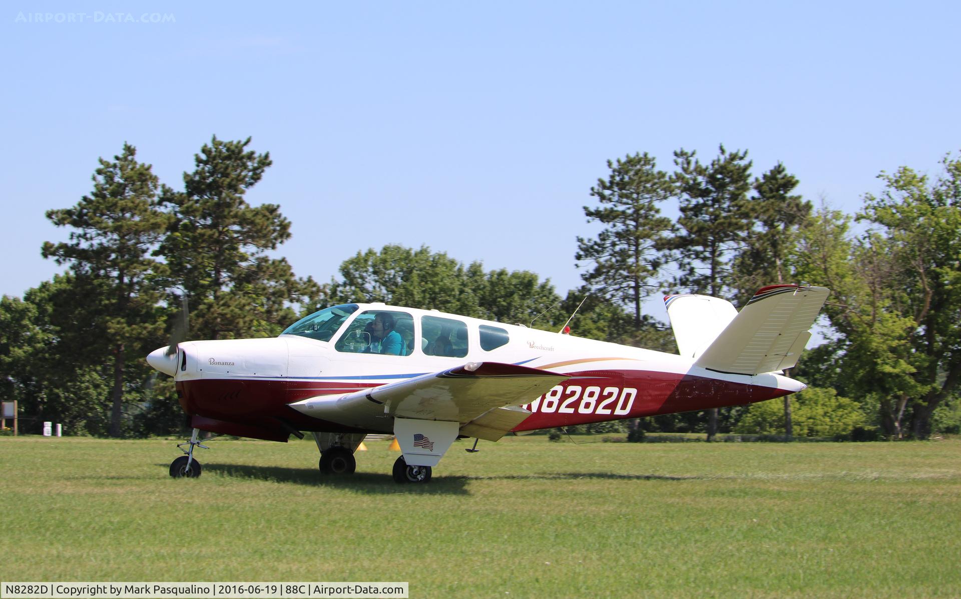 N8282D, 1957 Beech J35 Bonanza C/N D-5400, Beech J35
