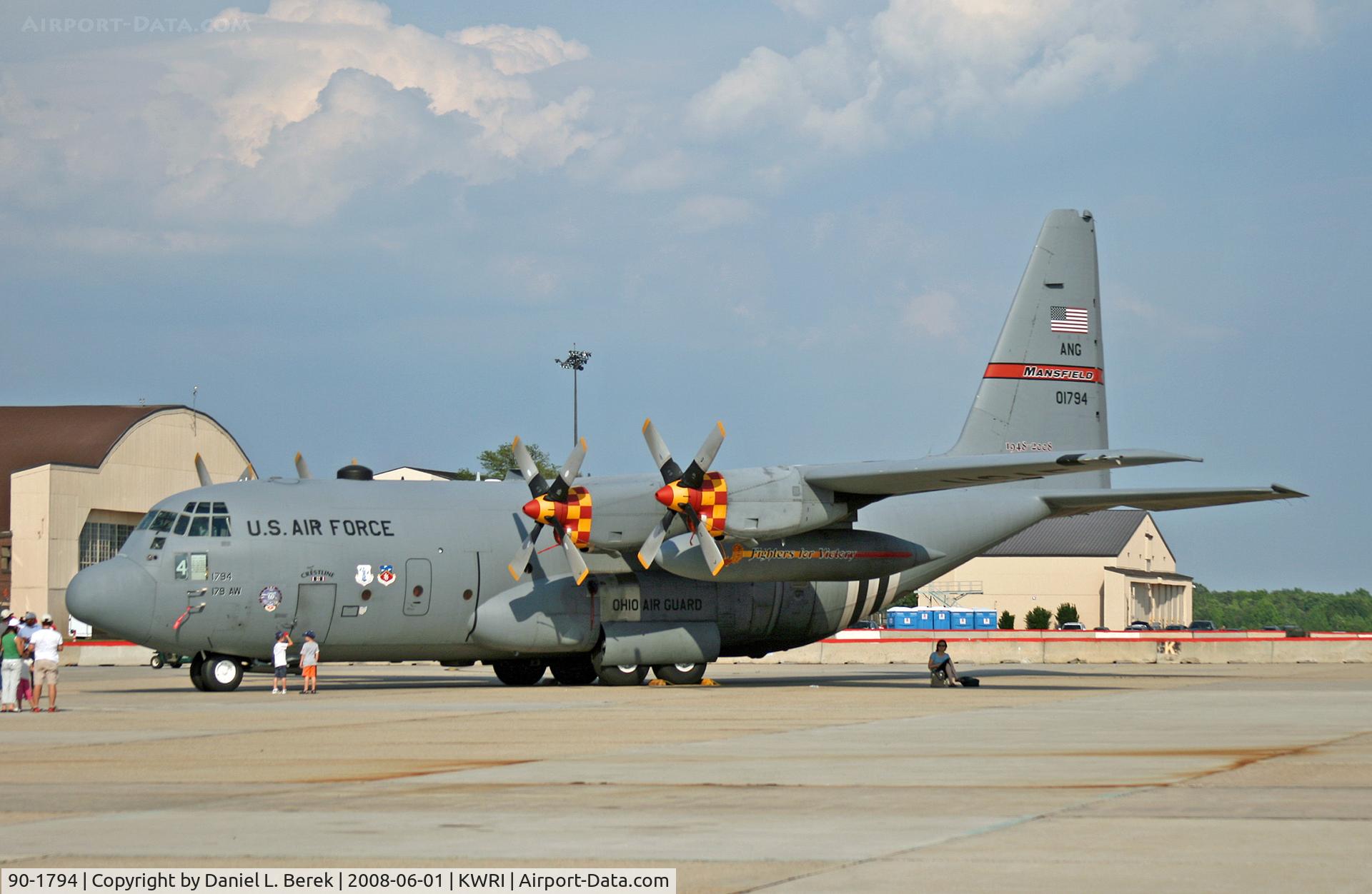 90-1794, 1990 Lockheed C-130H Hercules C/N 382-5247, This Hercules sports a commemorative logo for the Ohio Air National Guard.
