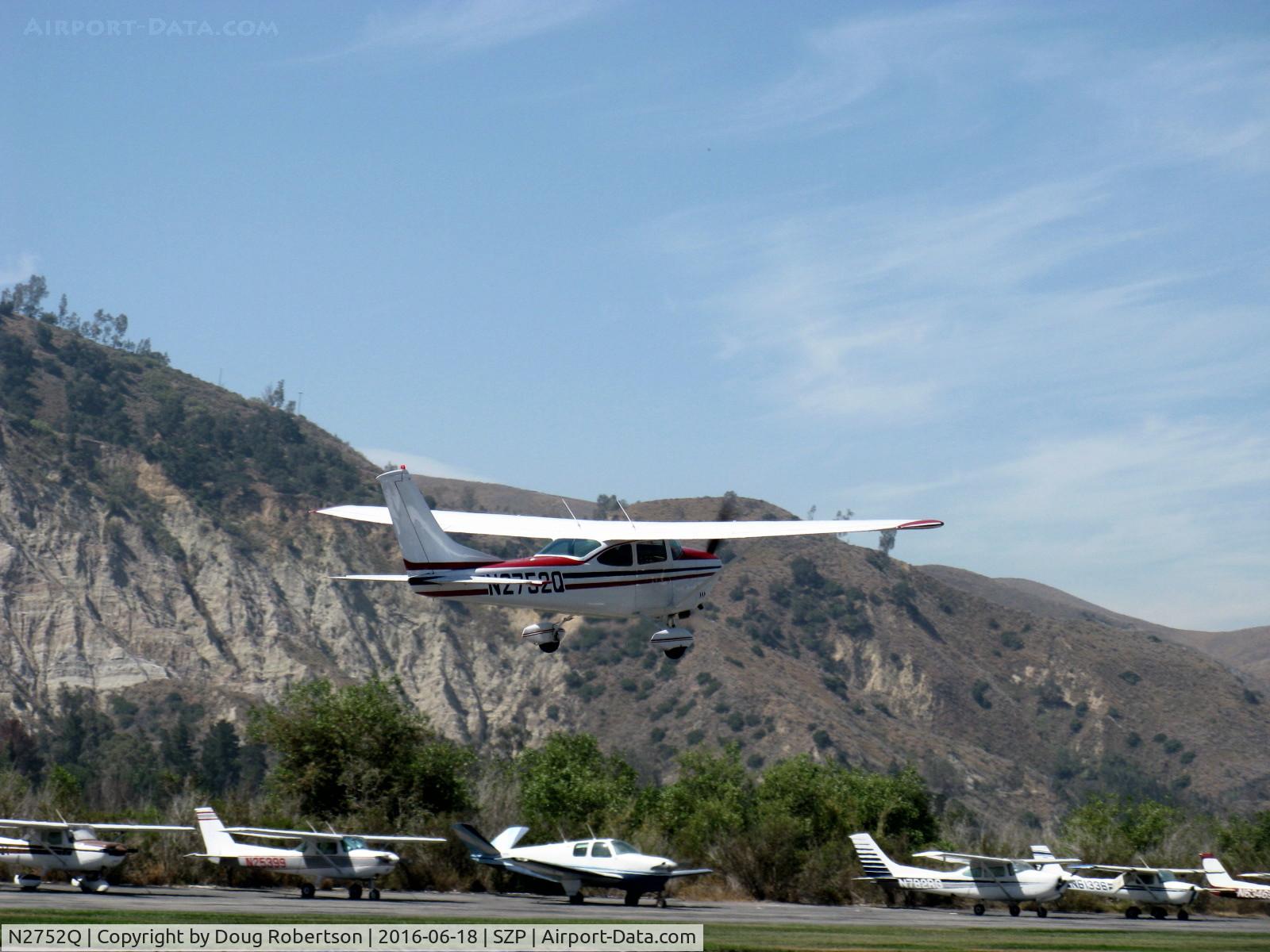 N2752Q, 1967 Cessna 182K Skylane C/N 18257952, 1967 Cessna 182K SKYLANE, Continental O-470-S 230 Hp, takeoff climb Rwy 22