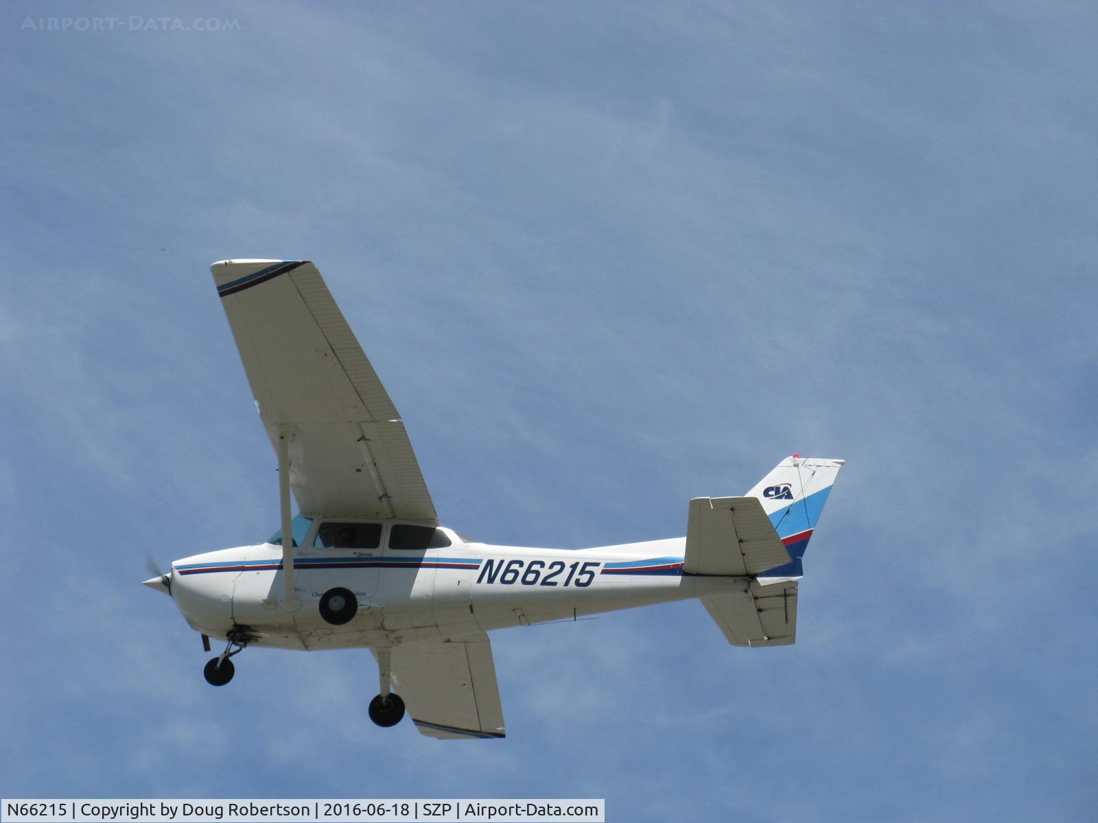N66215, 1983 Cessna 172P C/N 17275982, 1983 Cessna 172P SKYHAWK, Lycoming O-320 D2J 160 Hp, takeoff climb Rwy 22