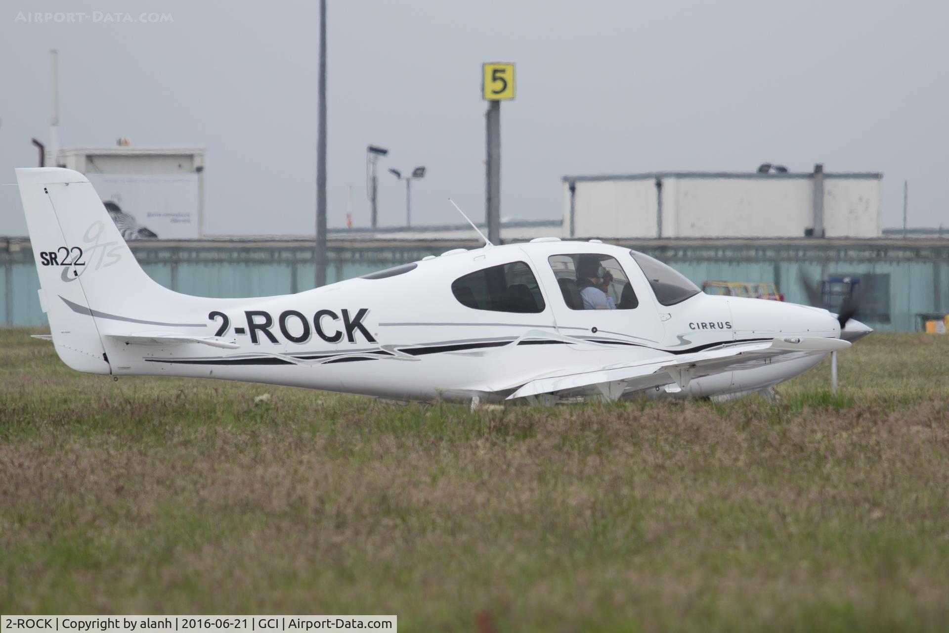 2-ROCK, 2005 Cirrus SR22 GTS C/N 1313, Lined up ready for a 27 departure - shame about the long grass...