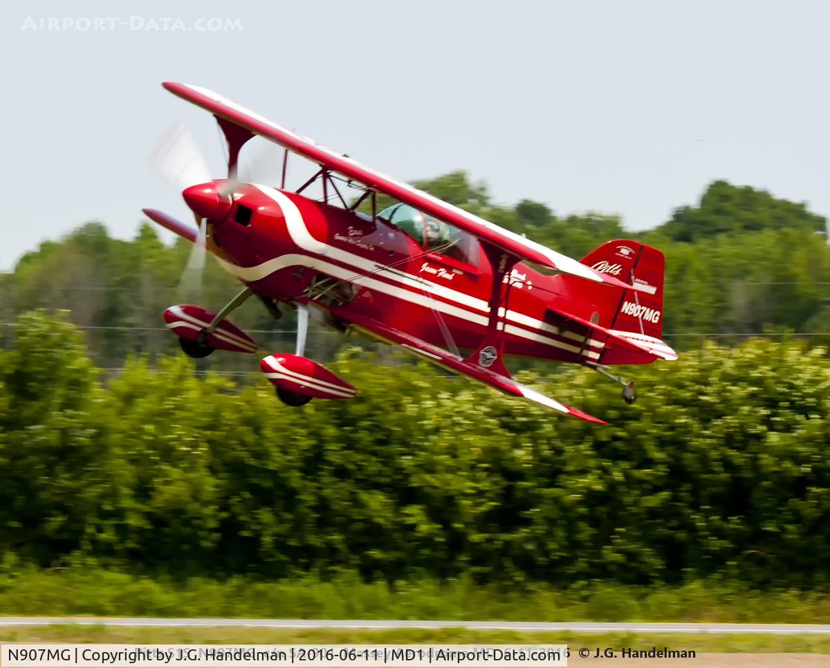 N907MG, 1991 Pitts S-1S Special C/N SA-901, On final.