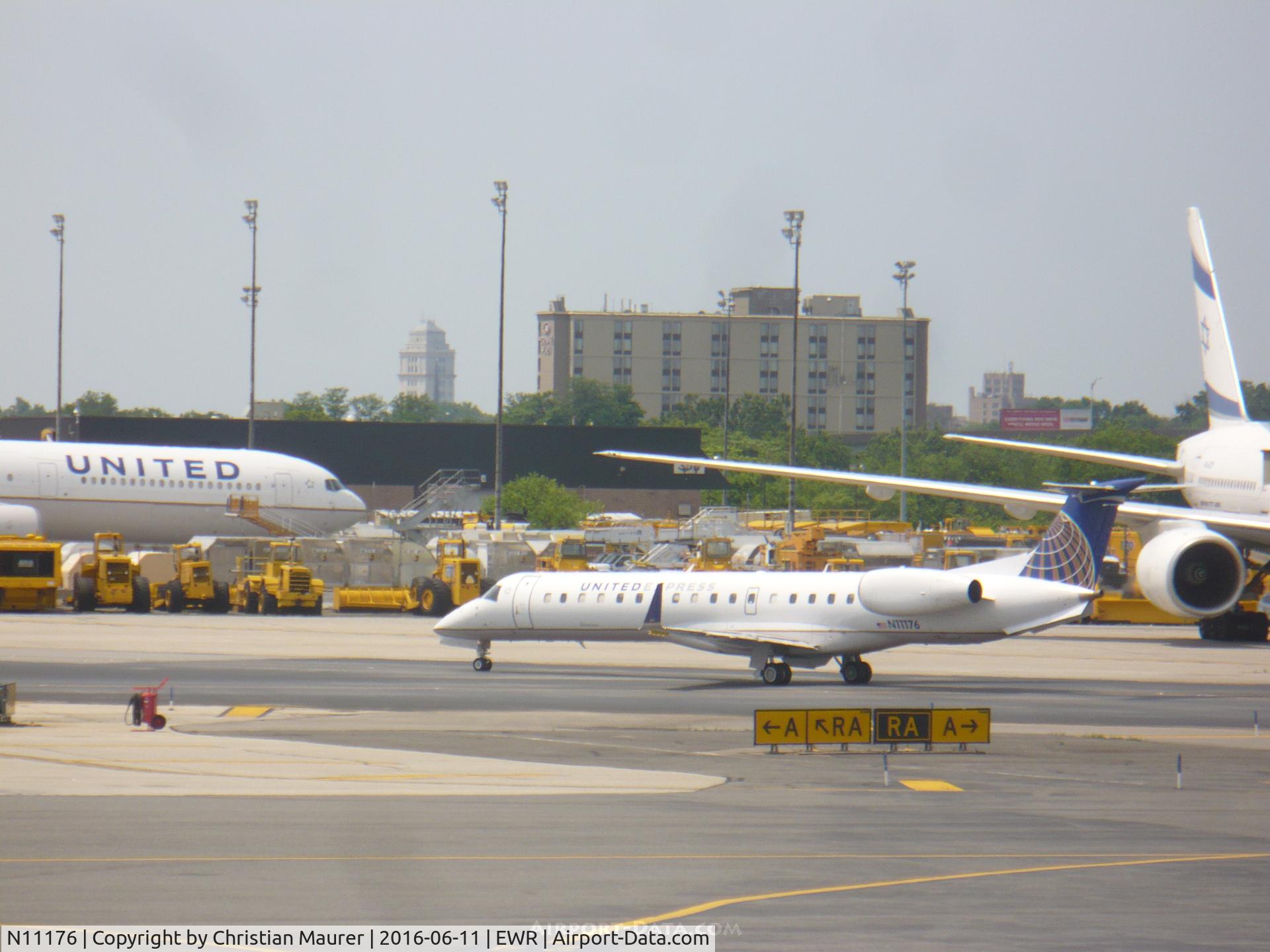 N11176, 2004 Embraer ERJ-145XR (EMB-145XR) C/N 14500881, ERJ-145XR