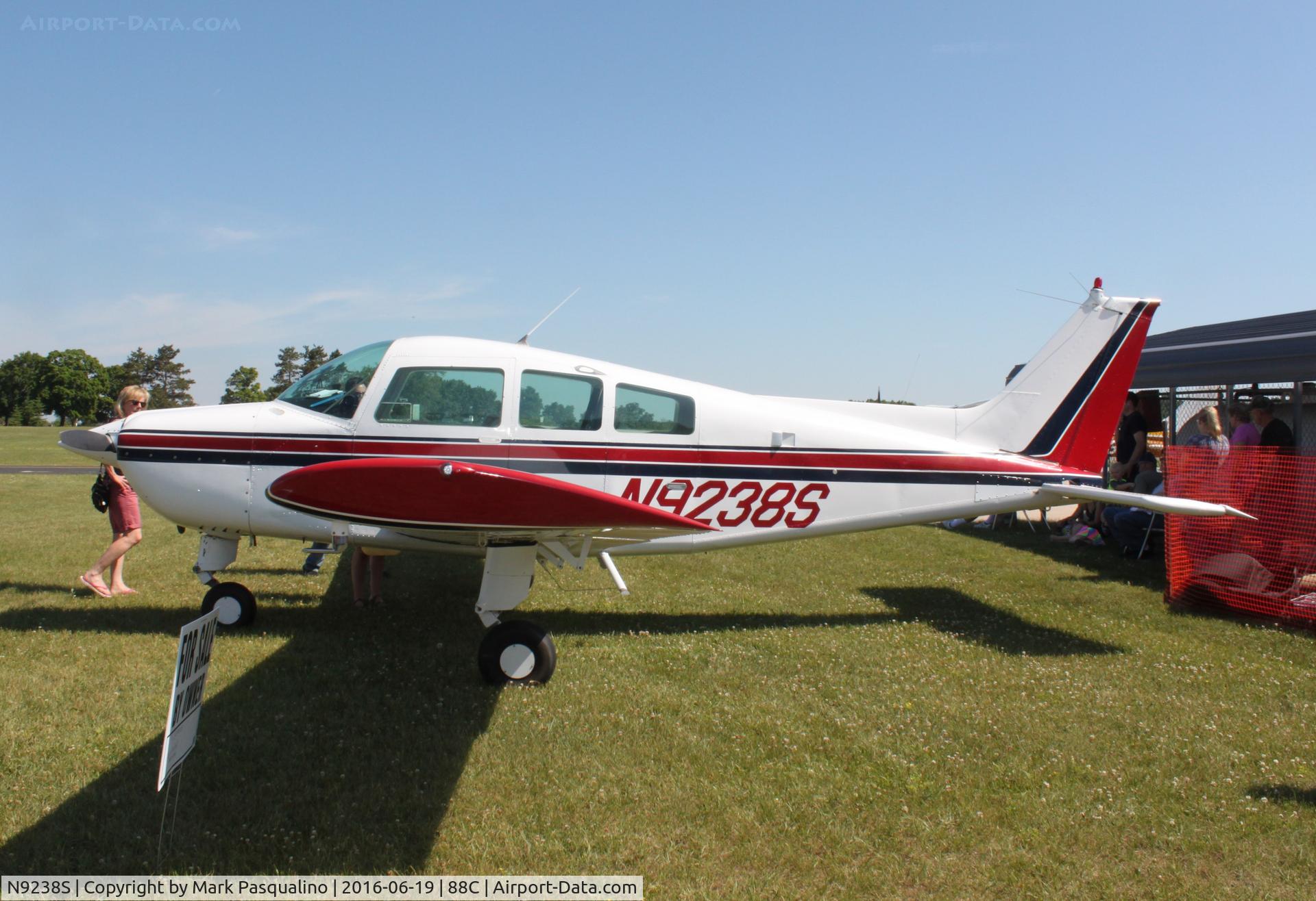N9238S, 1976 Beech C23 Sundowner 180 C/N M-1760, Beech C23
