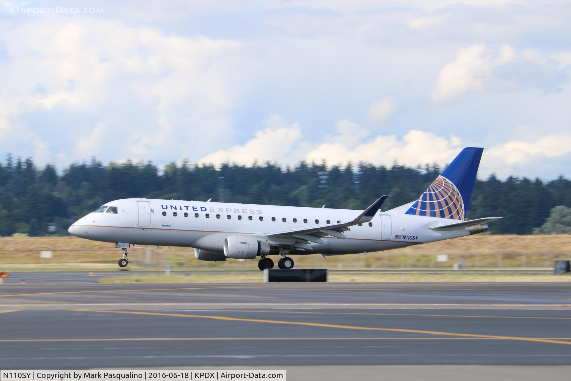 N110SY, 2014 Embraer 175LR (ERJ-170-200LR) C/N 17000405, ERJ 170-200 LR