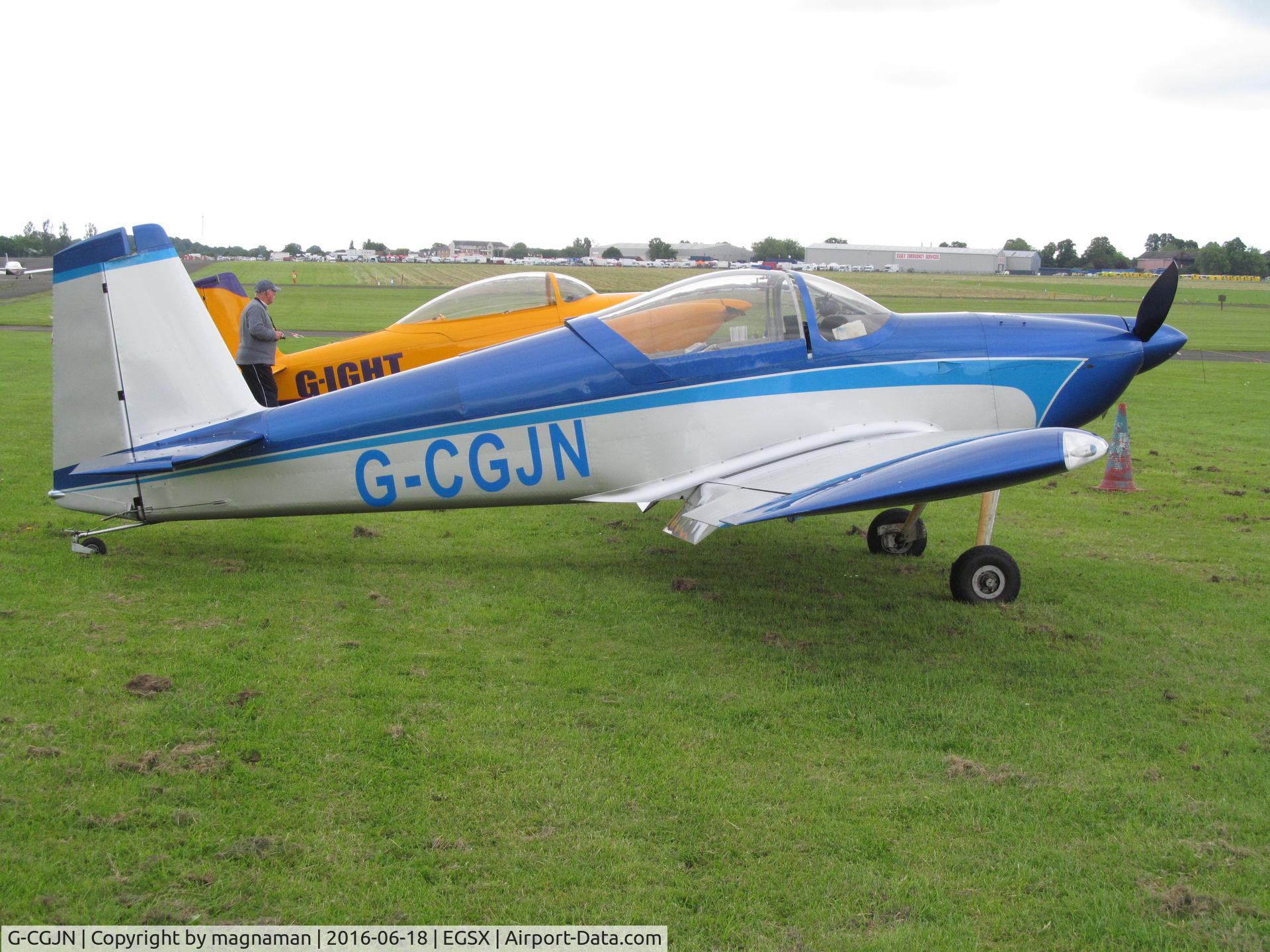 G-CGJN, 2009 Vans RV-7 C/N 73185, nice vans