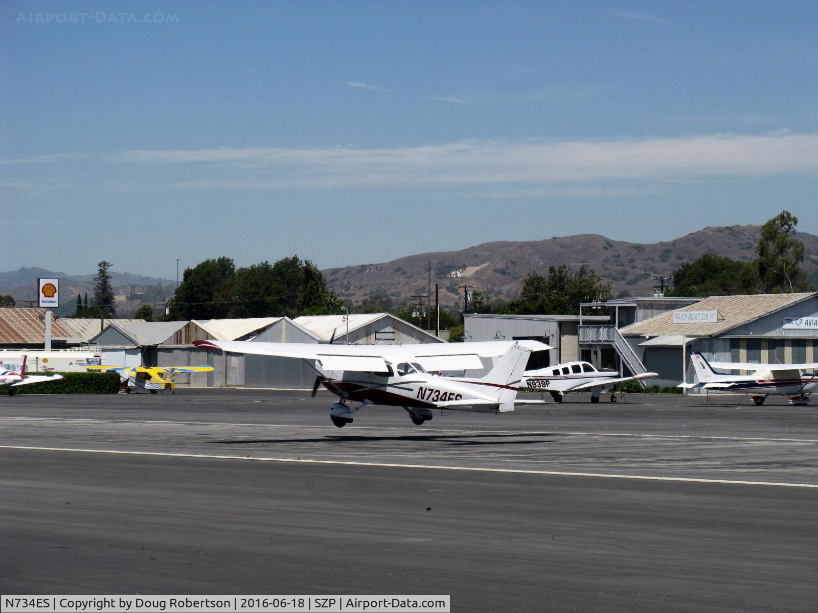 N734ES, Cessna 172N C/N 17268802, 1977 Cessna 172N SKYHAWK, Lycoming O-320-H2AD 160 Hp, landing Rwy 22