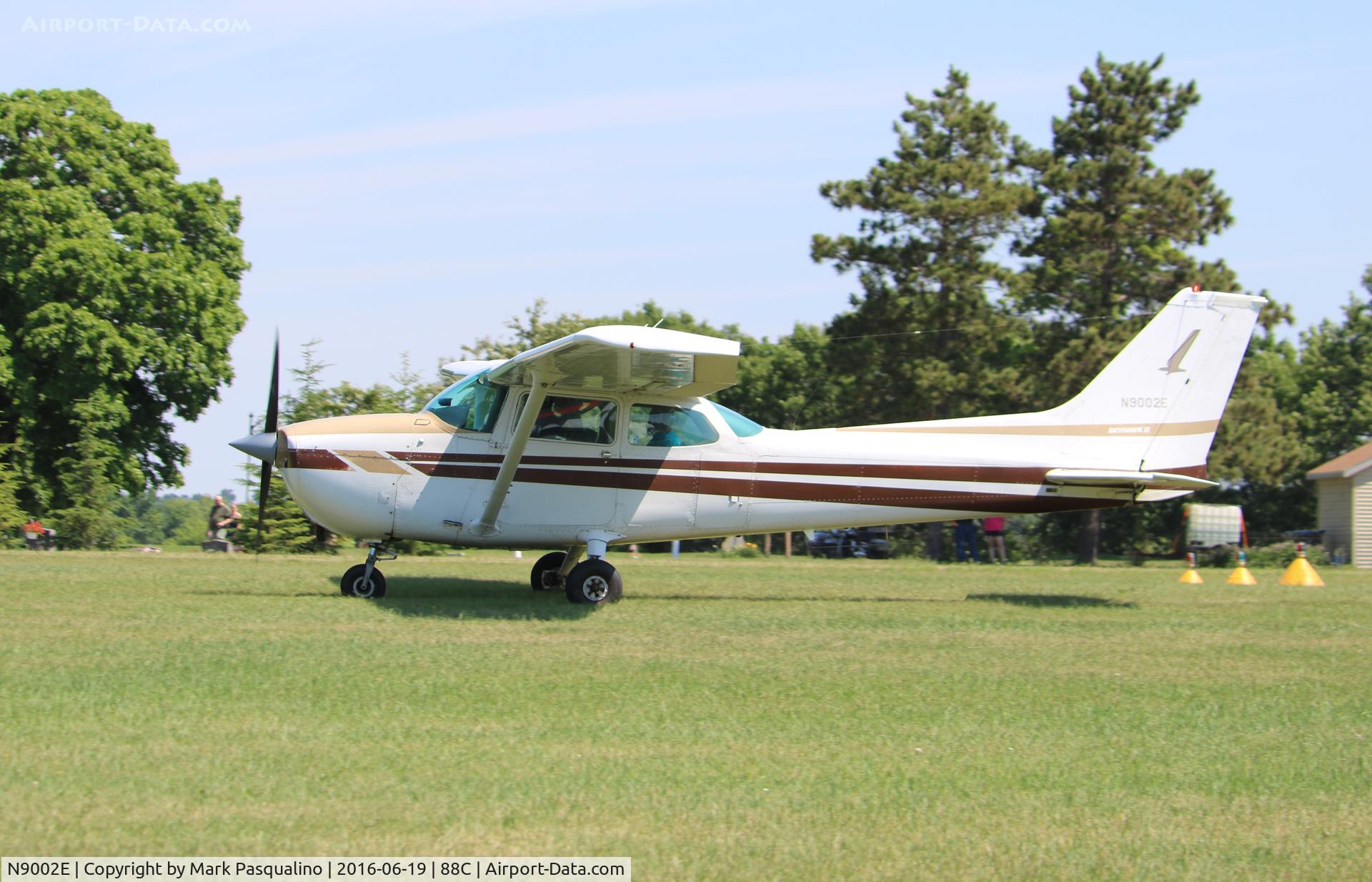 N9002E, 1979 Cessna 172N C/N 17272214, Cessna 172N
