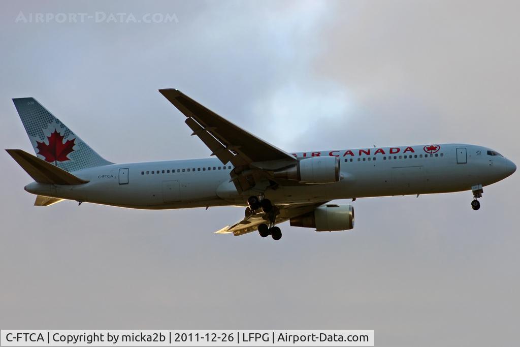 C-FTCA, 1989 Boeing 767-375/ER C/N 24307, Landing