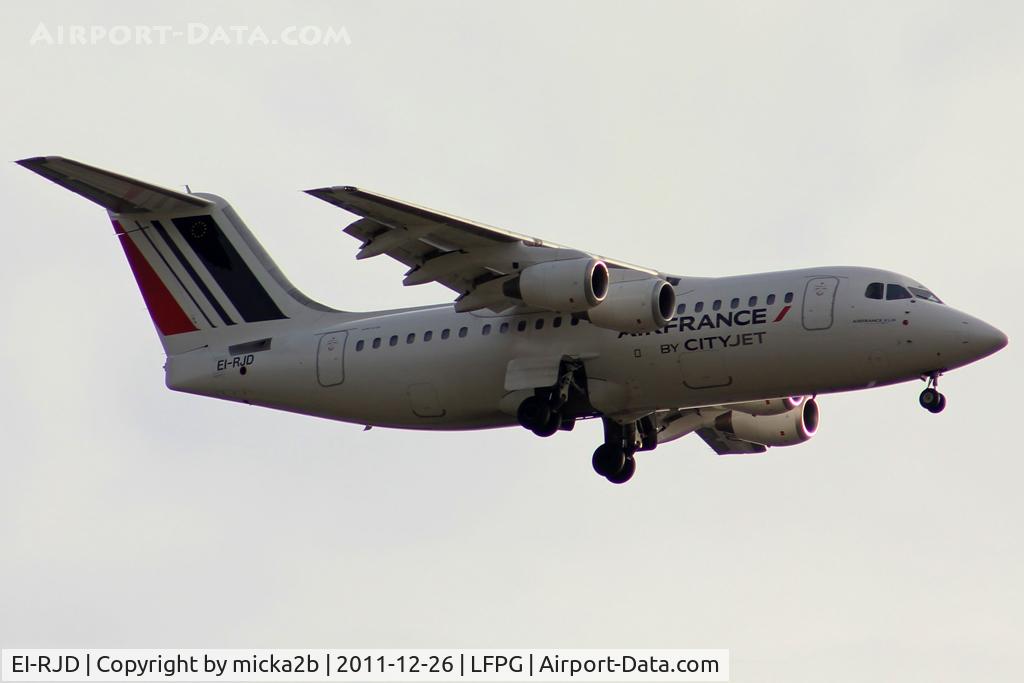 EI-RJD, 1998 BAE Systems Avro 146-RJ85 C/N E.2334, Landing