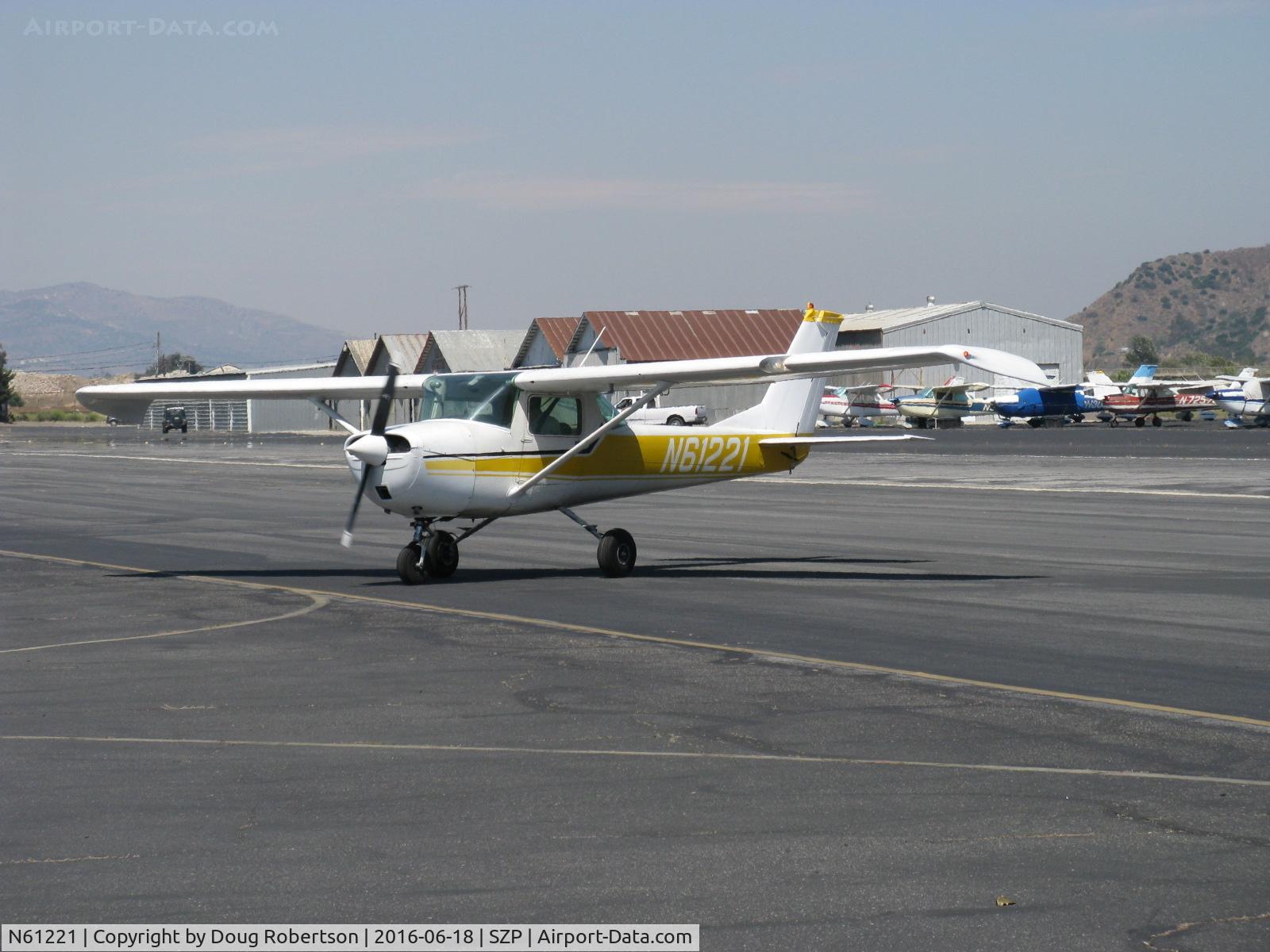 N61221, 1969 Cessna 150J C/N 15070896, 1969 Cessna 150J, Continental O-200 100 Hp, taxi off the active
