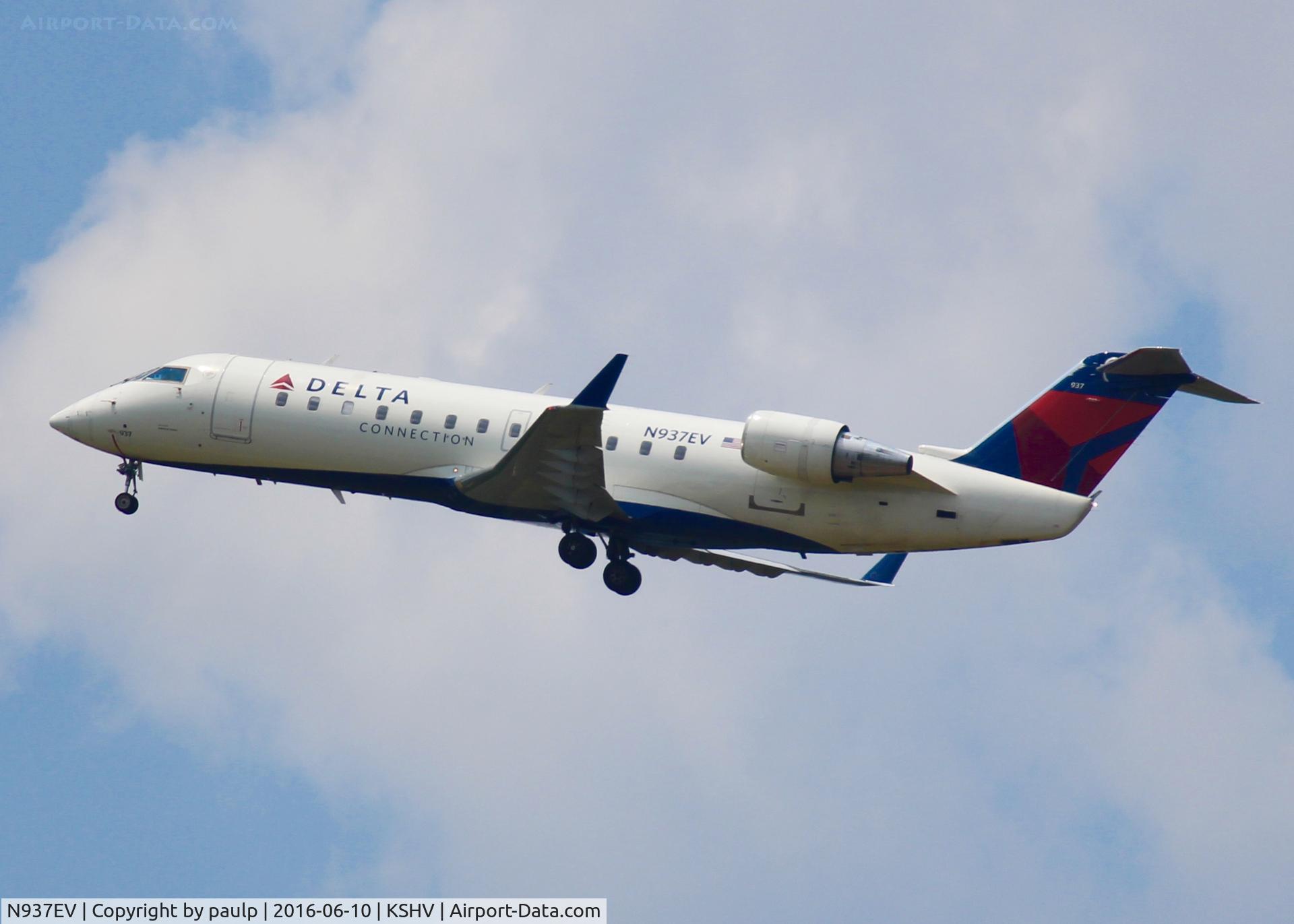 N937EV, 2005 Bombardier CRJ-200ER (CL-600-2B19) C/N 8042, At Shreveport Regional.
