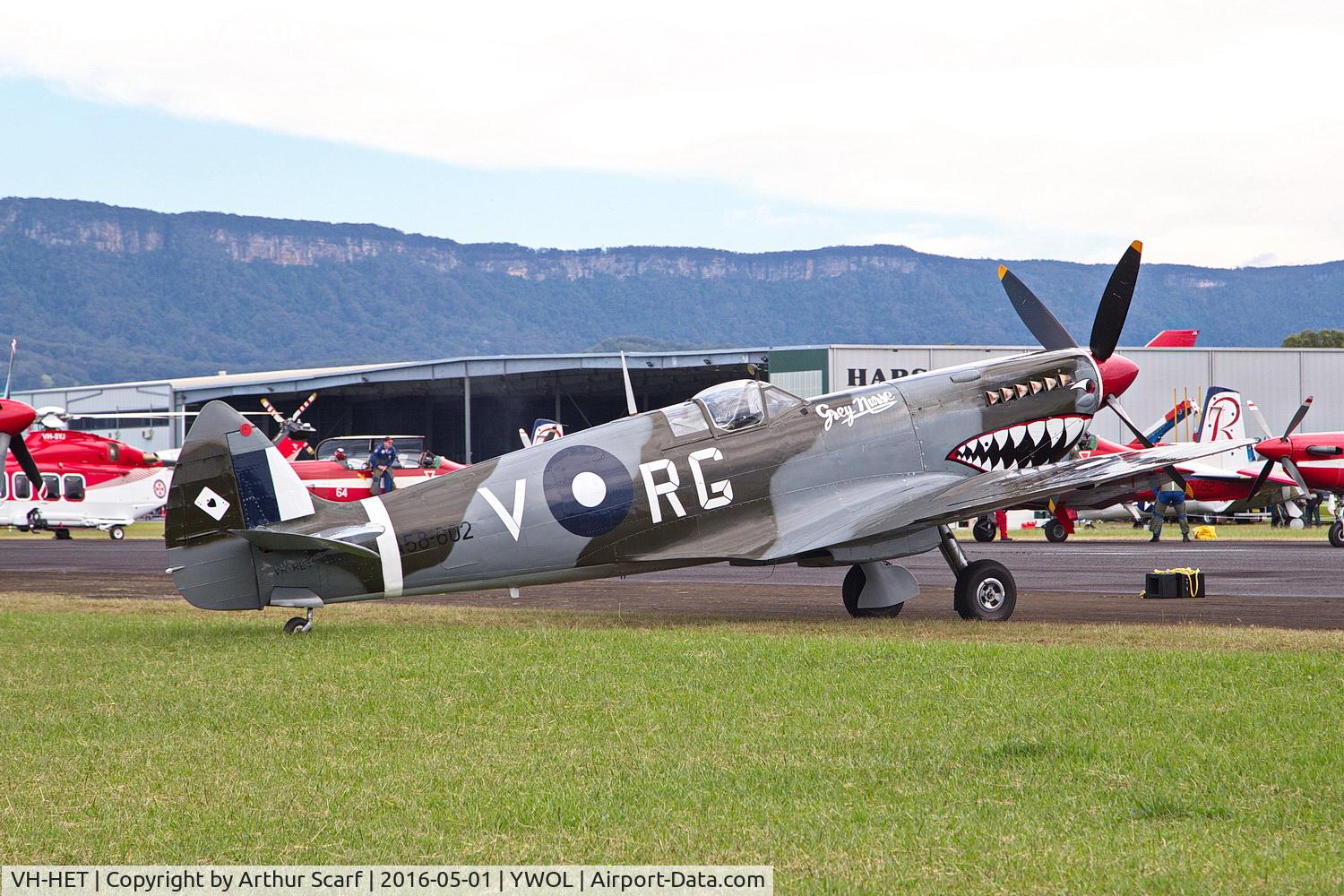 VH-HET, 1944 Supermarine 359 Spitfire HF.VIIIc C/N 6S/581740, VH-HET Wings over Illawarra 2016