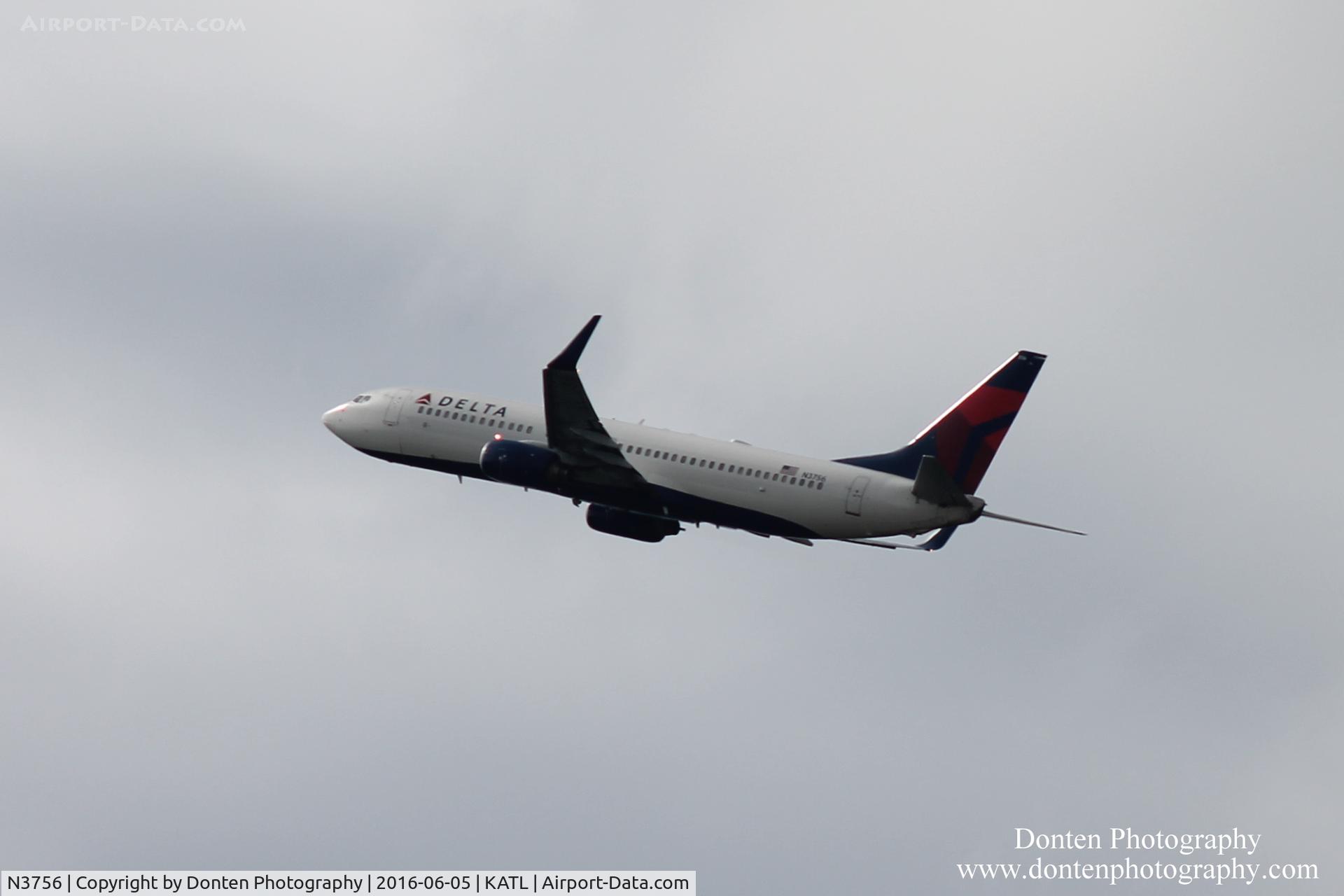 N3756, 2001 Boeing 737-832 C/N 30493, Delta Flight 131 (N3756) departs Hartsfield-Jackson Atlanta International Airport enroute to Mexico City International Airport