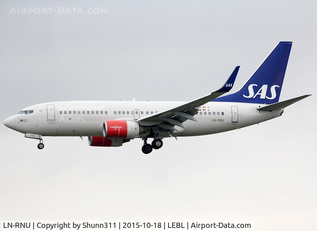 LN-RNU, 2009 Boeing 737-783 C/N 34548, Landing rwy 25R