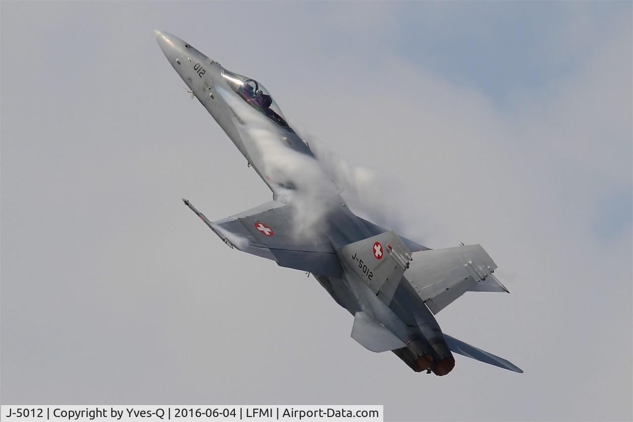 J-5012, McDonnell Douglas F/A-18C Hornet C/N 1352/SFC012, Swiss Air Force McDonnell Douglas FA-18C Hornet, On display, Istres-Le Tubé Air Base 125 (LFMI-QIE) open day 2016
