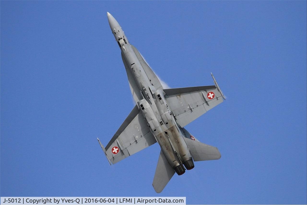 J-5012, McDonnell Douglas F/A-18C Hornet C/N 1352/SFC012, Swiss Air Force McDonnell Douglas FA-18C Hornet, On display, Istres-Le Tubé Air Base 125 (LFMI-QIE) open day 2016
