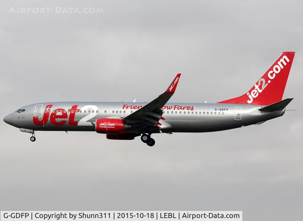 G-GDFP, 1998 Boeing 737-8Z9 C/N 28177, Landing rwy 25R