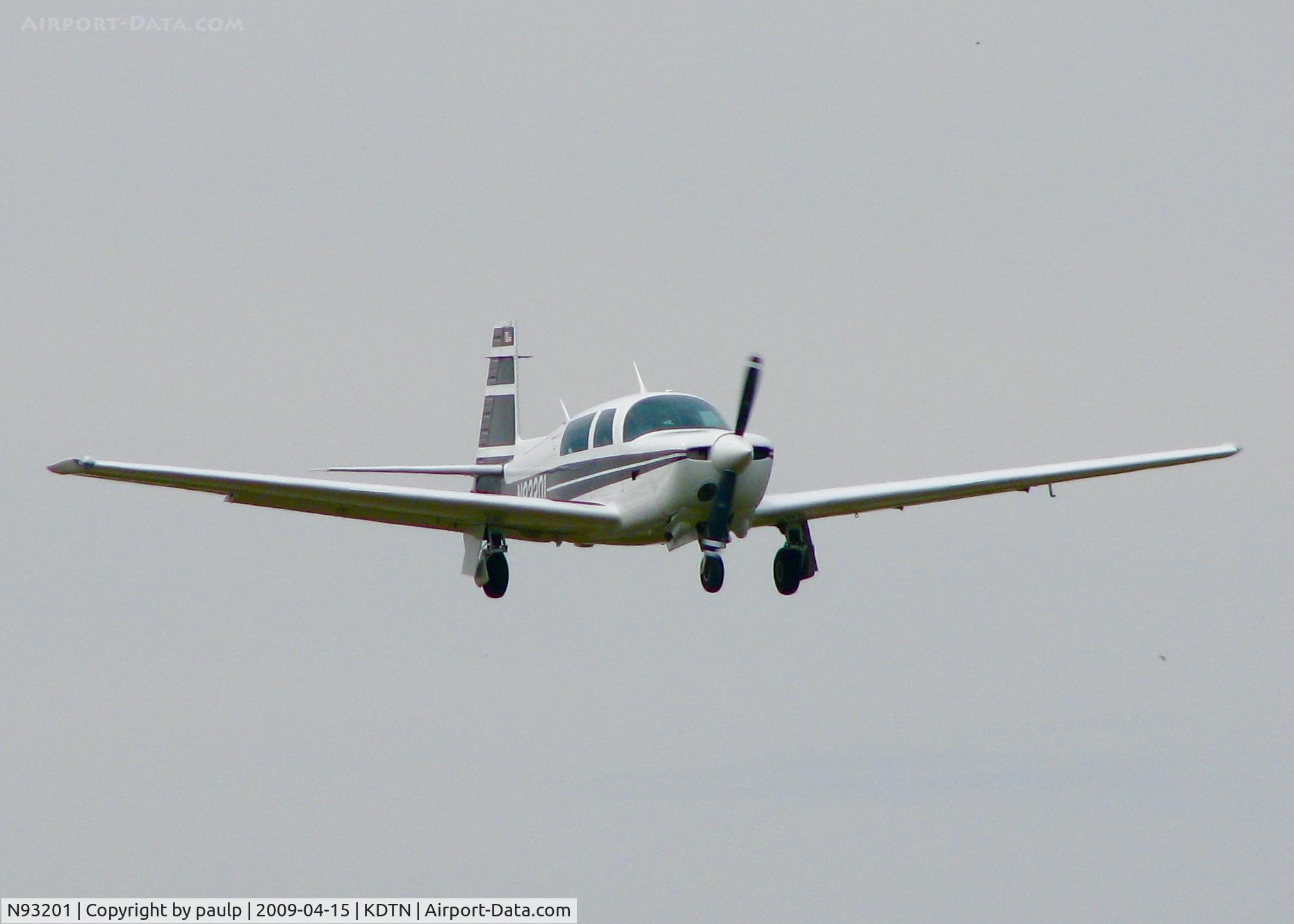 N93201, 1987 Mooney M20J 201 C/N 24-1618, At Downtown Shreveport. 