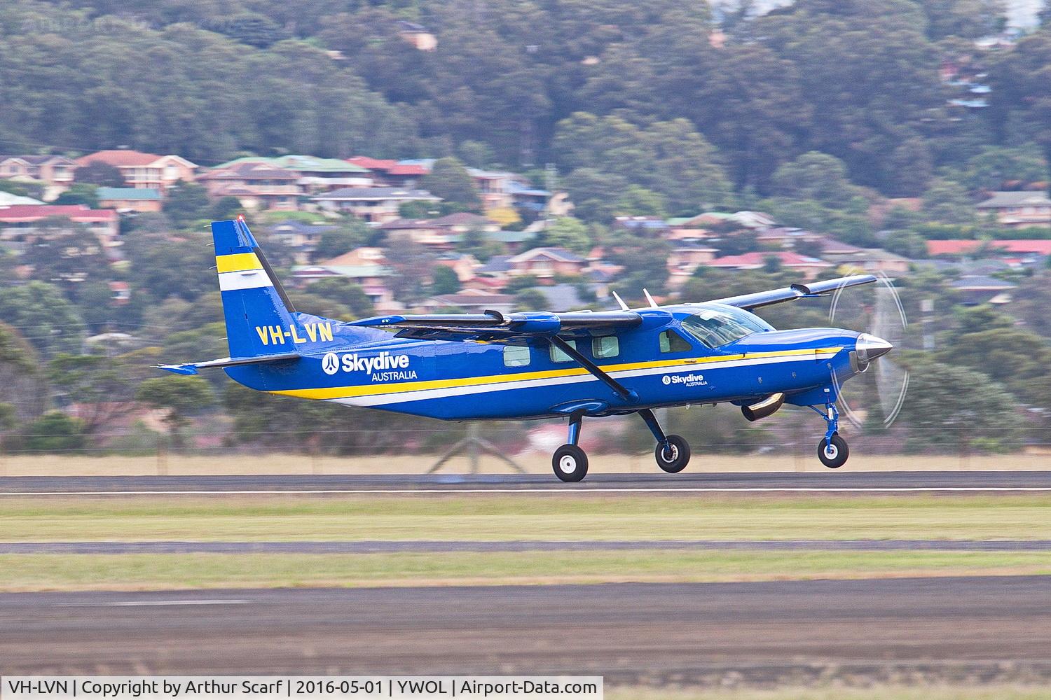 VH-LVN, 1991 Cessna 208B Grand Caravan C/N 208B0273, VH-LVN Albion Park NSW 2016