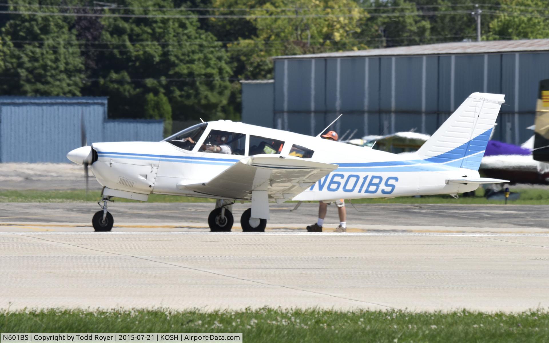 N601BS, 1970 Piper PA-28R-200 Cherokee Arrow C/N 28R-35798, Airventure 2015