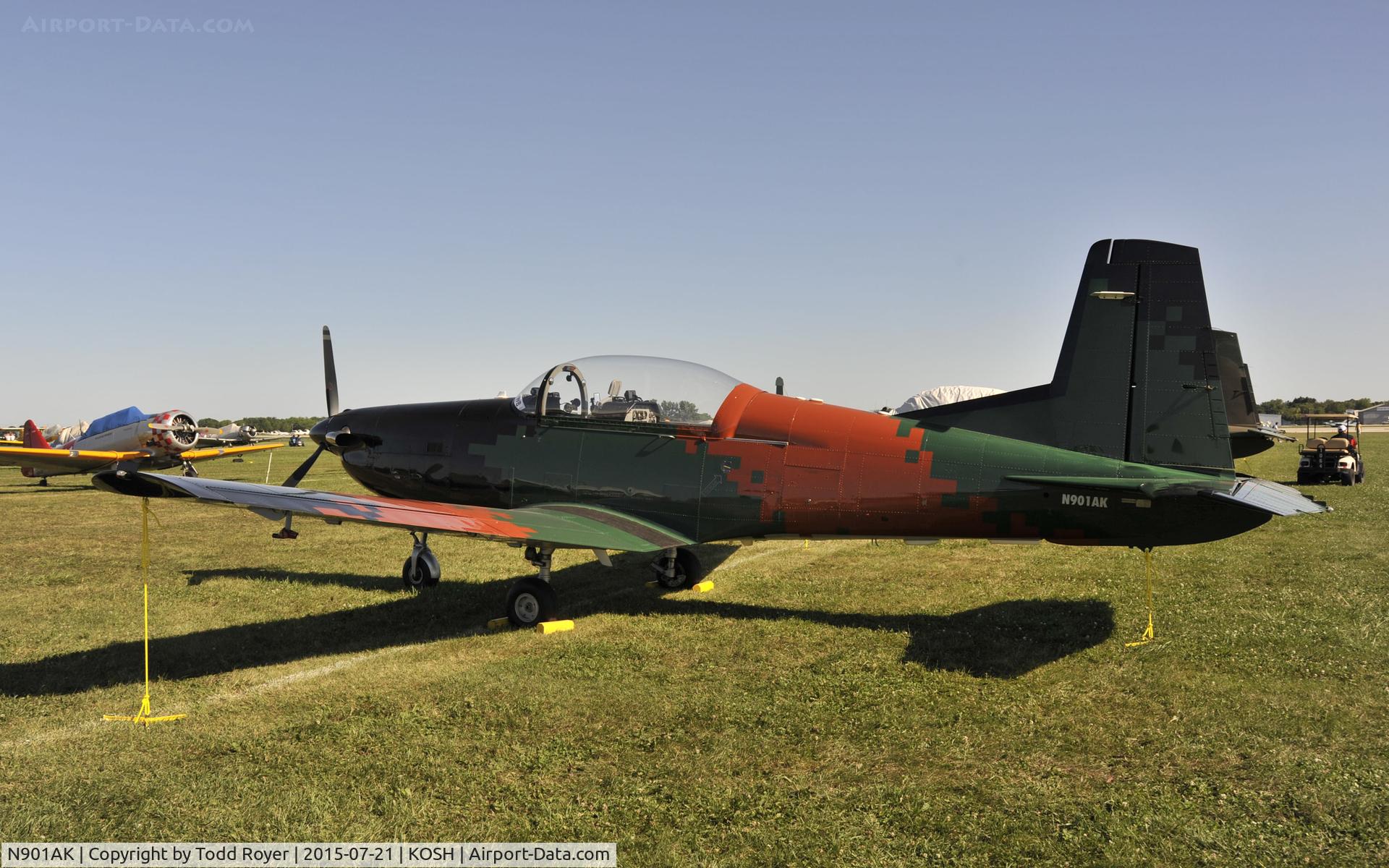 N901AK, 2000 Pilatus PC-7 C/N 616, Airventure 2015