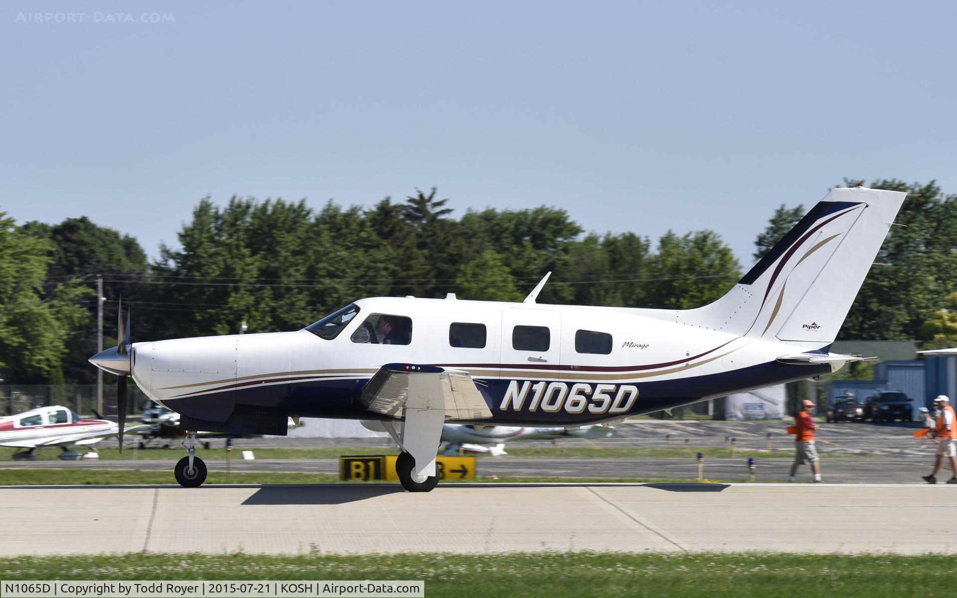 N1065D, 2006 Piper PA-46-350P Malibu Mirage C/N 4636401, Airventure 2015