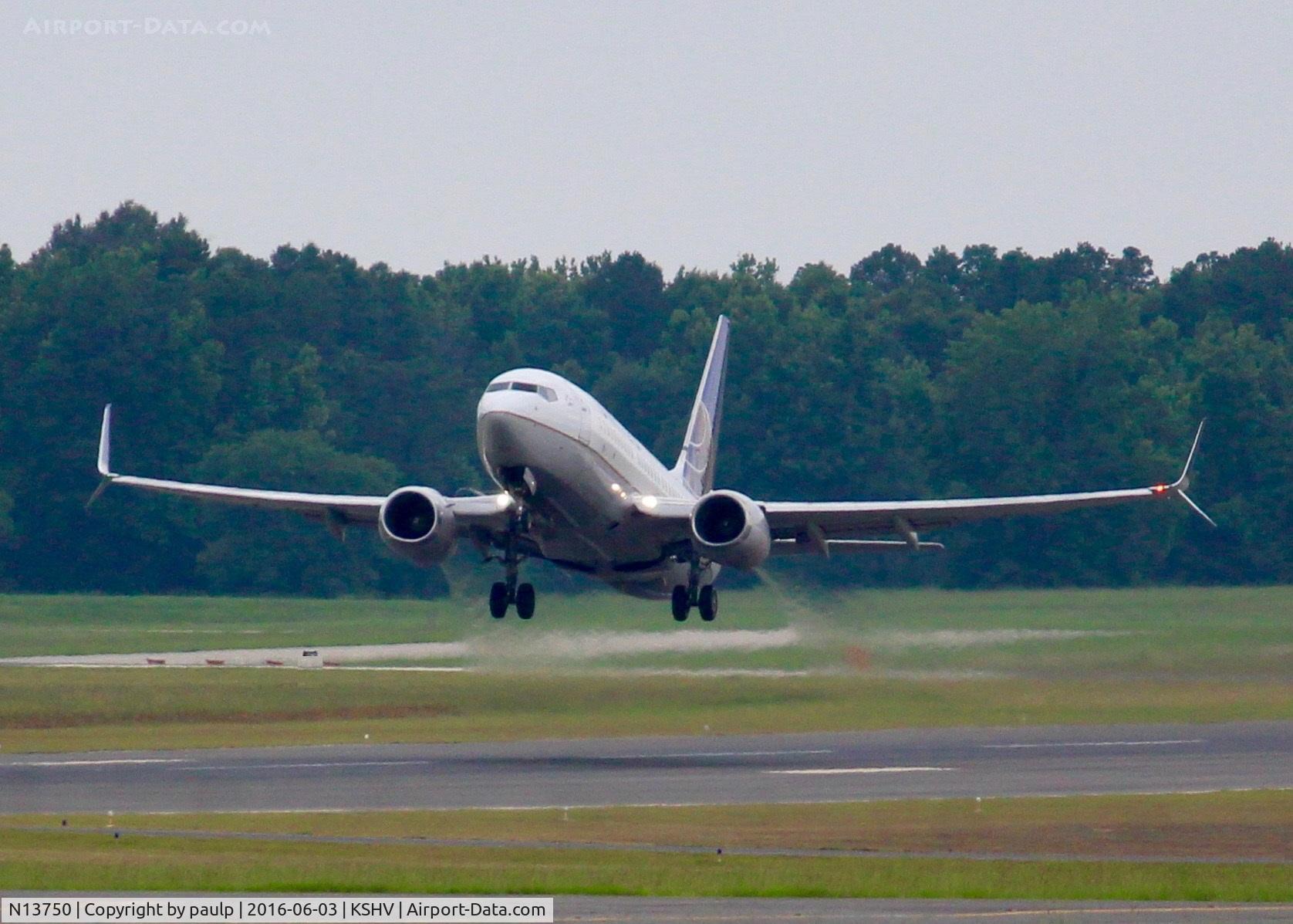 N13750, 1999 Boeing 737-724 C/N 28941, At Shreveport Regional.