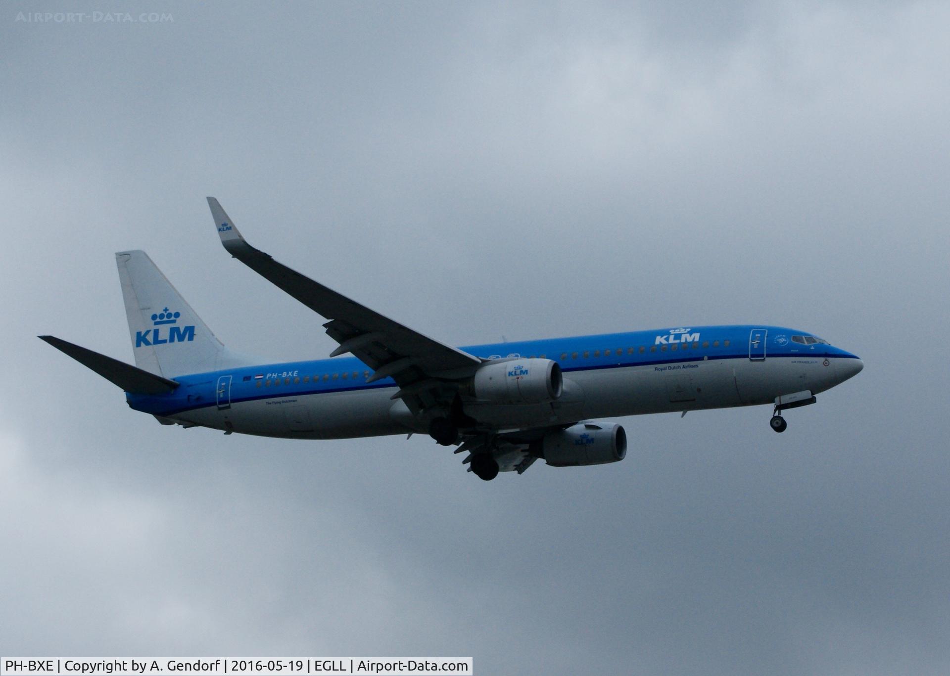 PH-BXE, 2000 Boeing 737-8K2 C/N 29595, KLM, seen here on short finals RWY 27R at London Heathrow(EGLL)