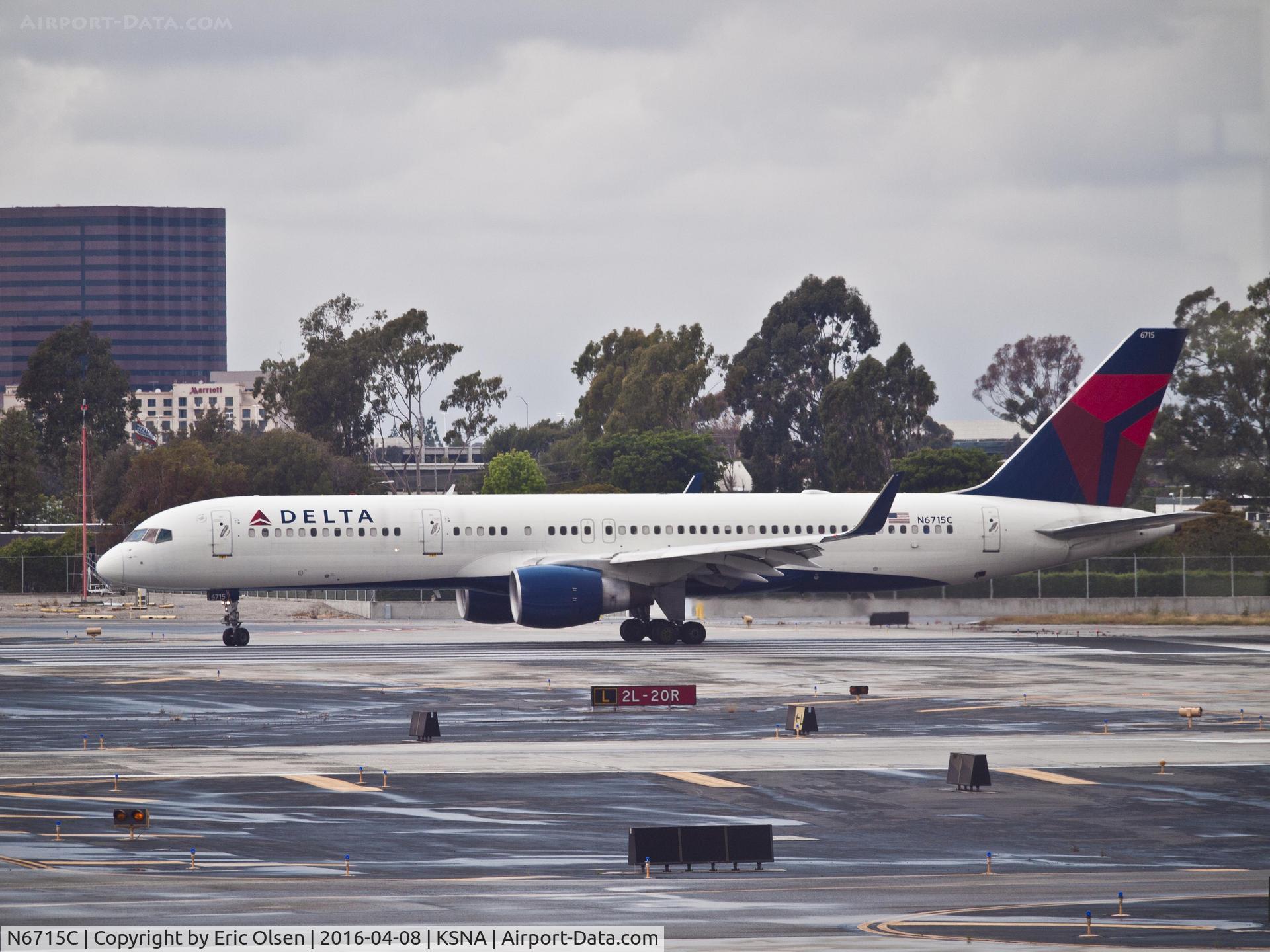 N6715C, 2001 Boeing 757-232 C/N 30486, Boeing 757