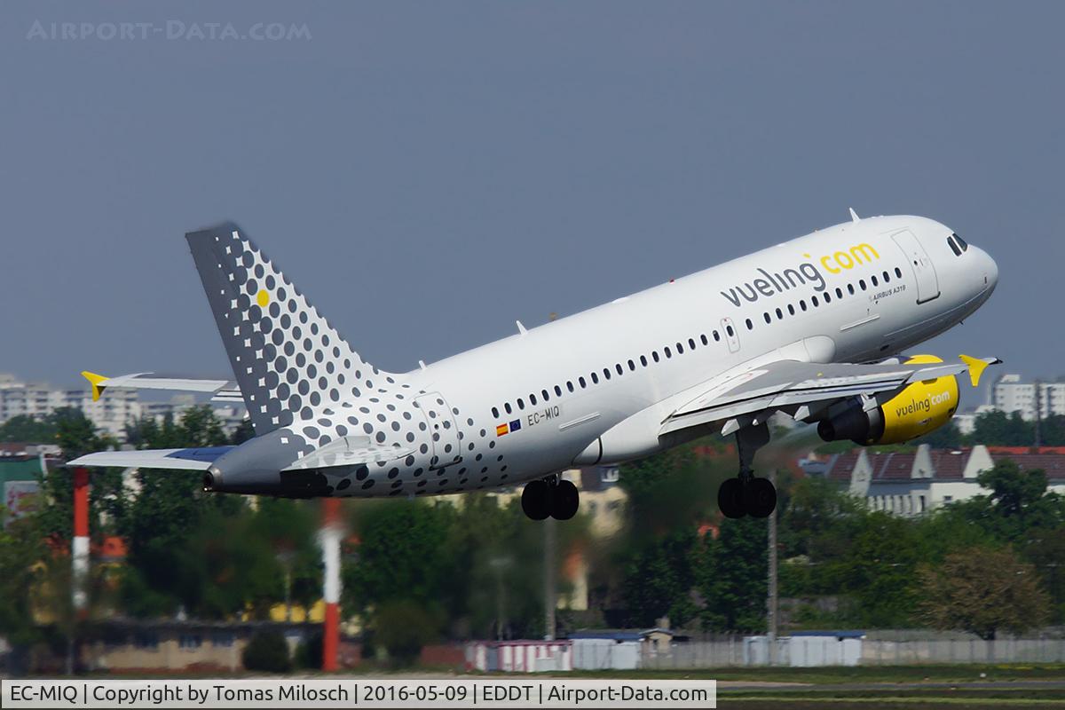 EC-MIQ, 2007 Airbus A319-111 C/N 3169, 