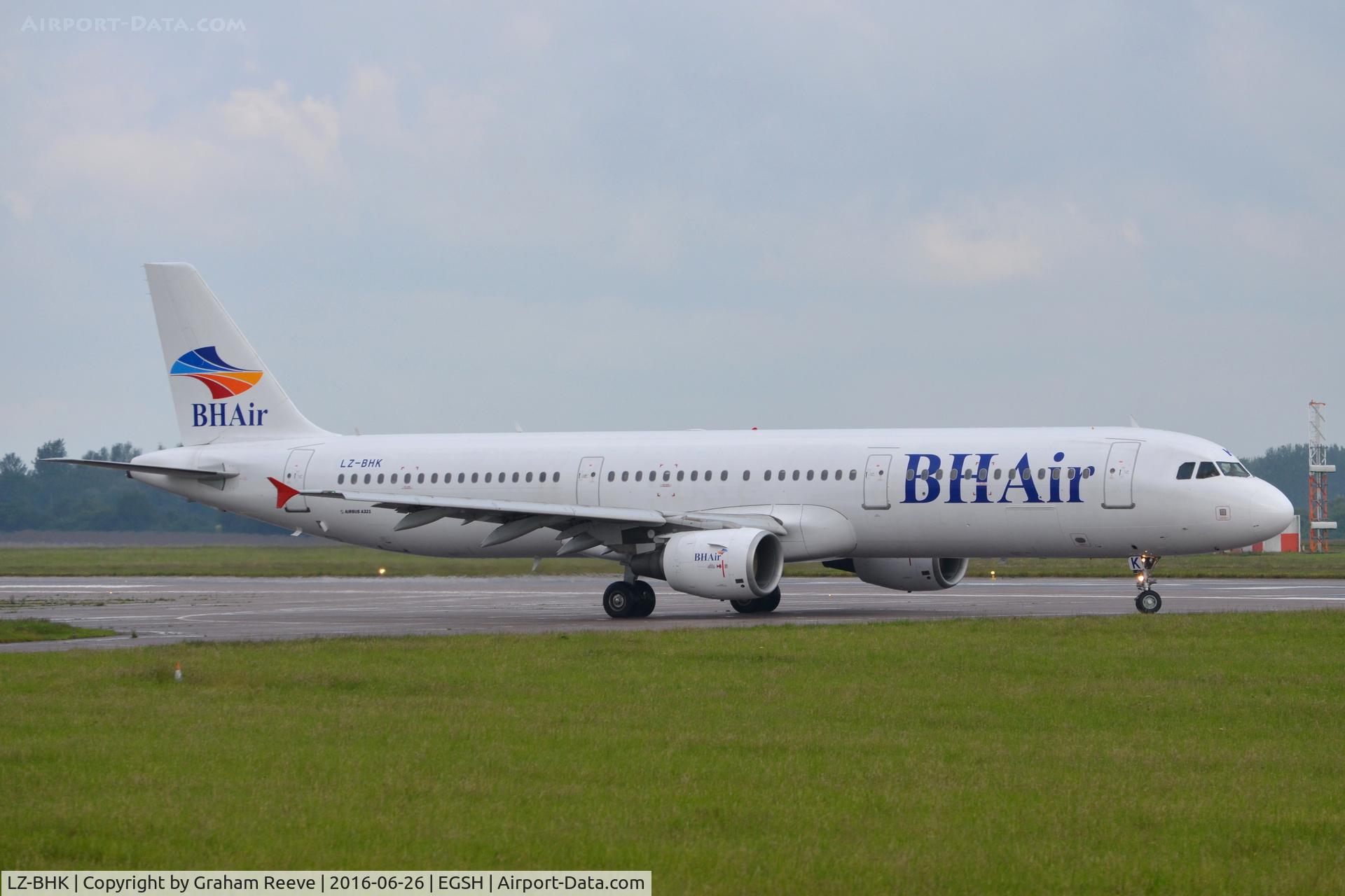 LZ-BHK, 2001 Airbus A321-211 C/N 1554, About to depart from Norwich.