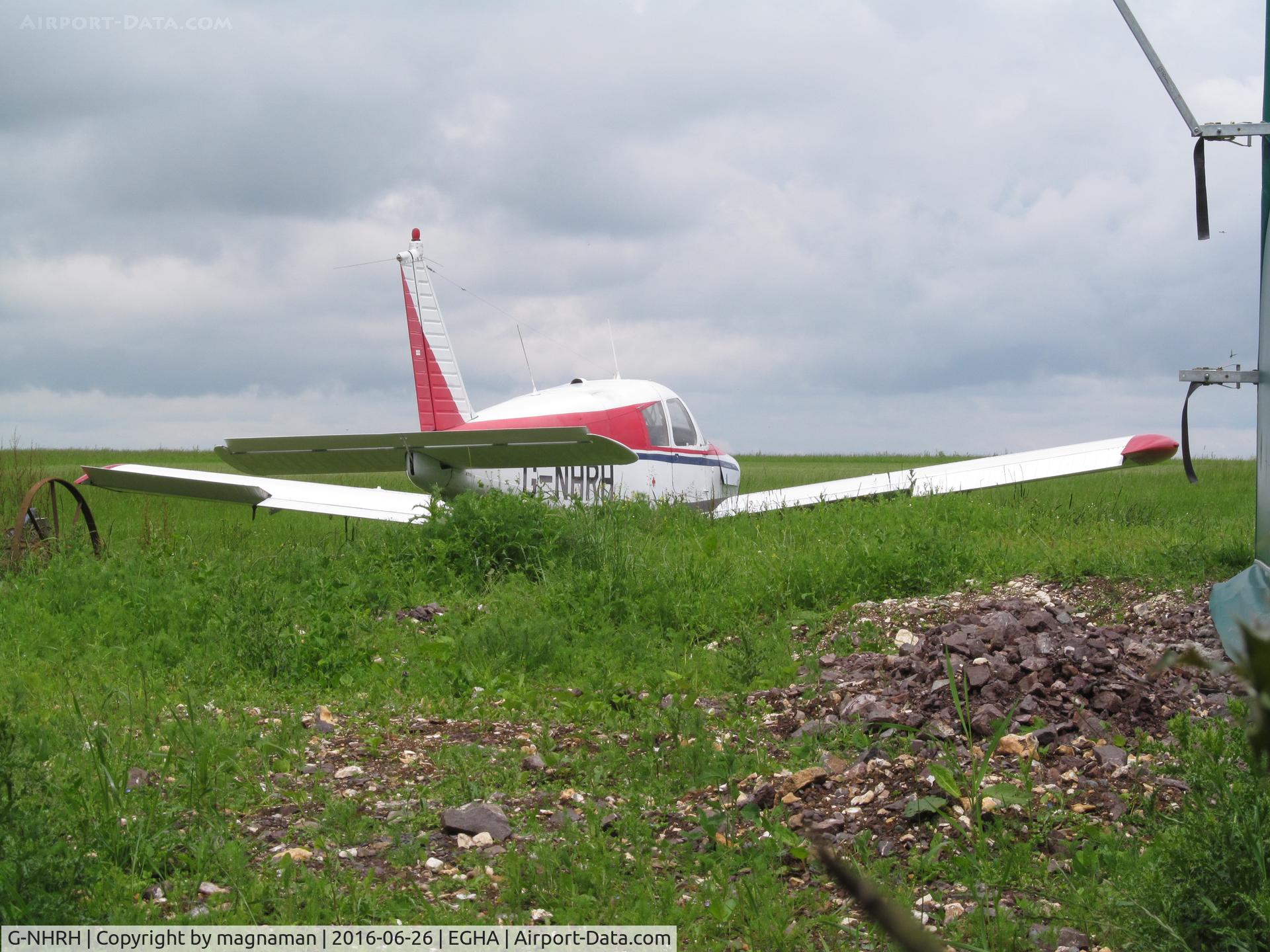 G-NHRH, 1967 Piper PA-28-140 Cherokee C/N 28-22807, stuck on grass