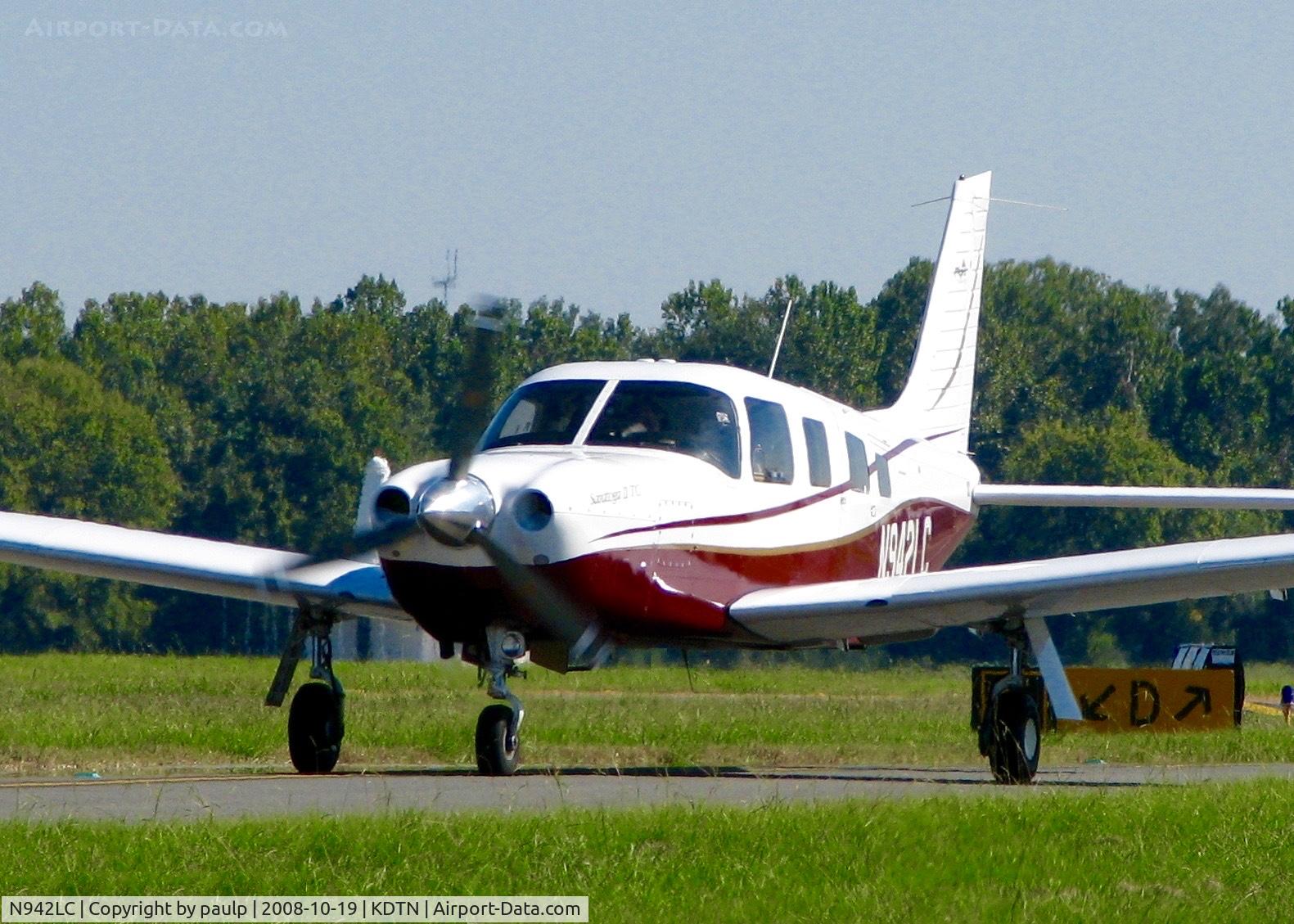 N942LC, 2001 Piper PA-32R-301T Turbo Saratoga C/N 3257265, At Downtown Shreveport.