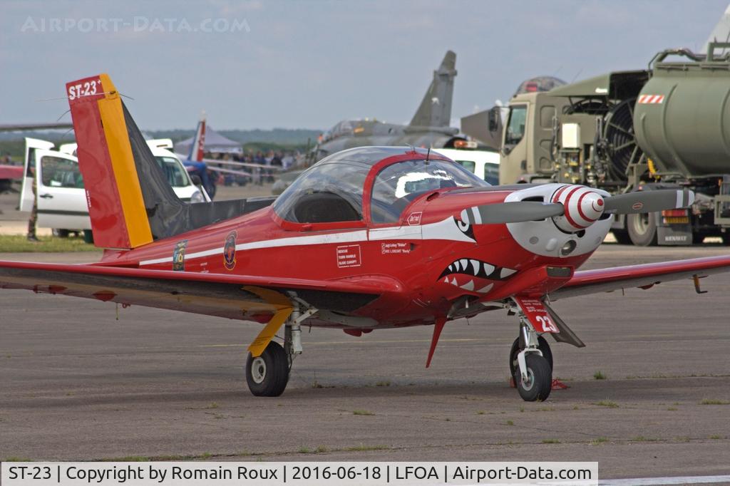 ST-23, SIAI-Marchetti SF-260M C/N 10-23, Parked