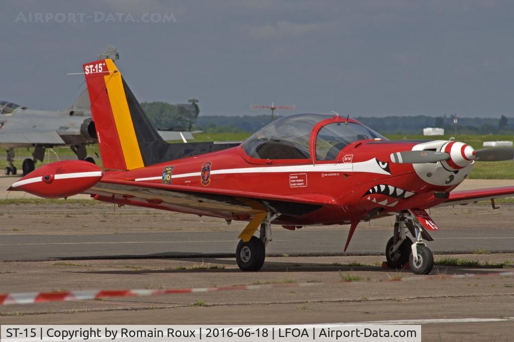 ST-15, SIAI-Marchetti SF-260M+ C/N 10-15, Parked