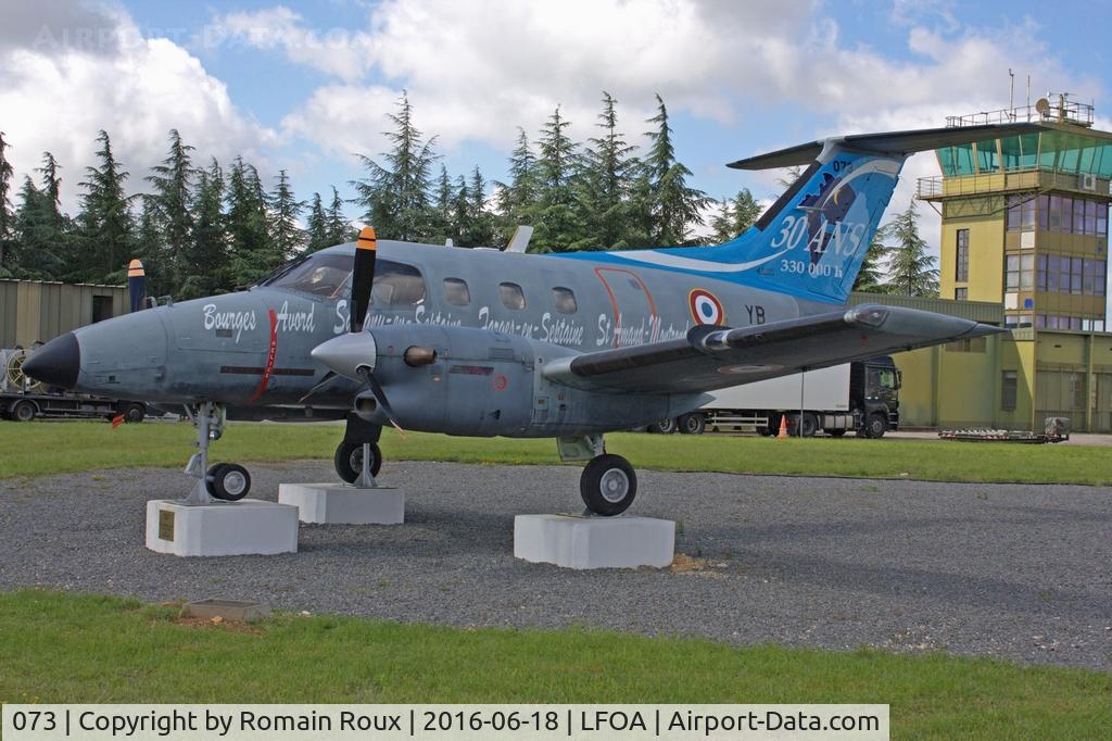 073, Embraer EMB-121AA Xingu C/N 121073, Avord