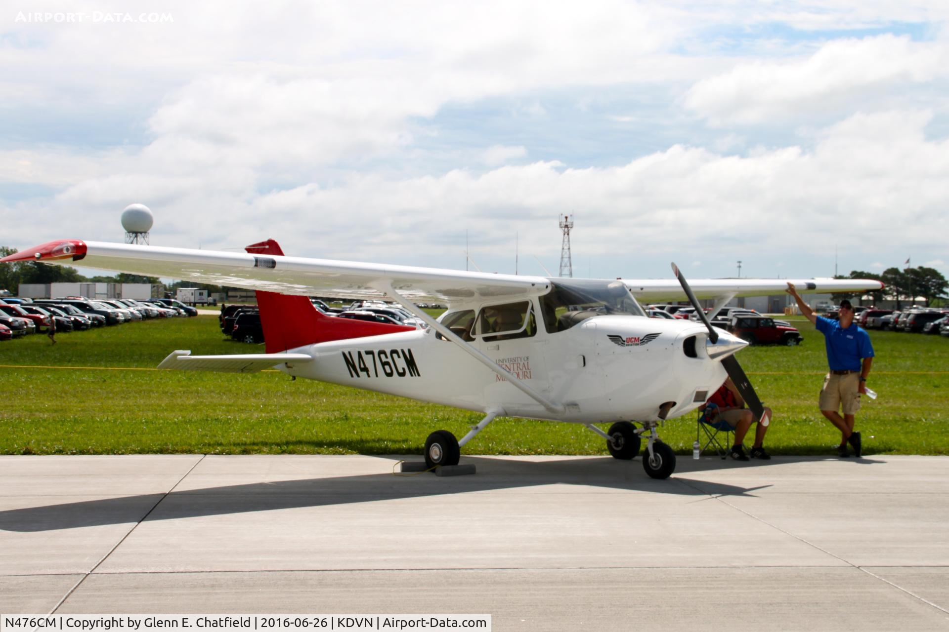 N476CM, 2015 Cessna 172S C/N 172S11621, At the Quad Cities Air Show